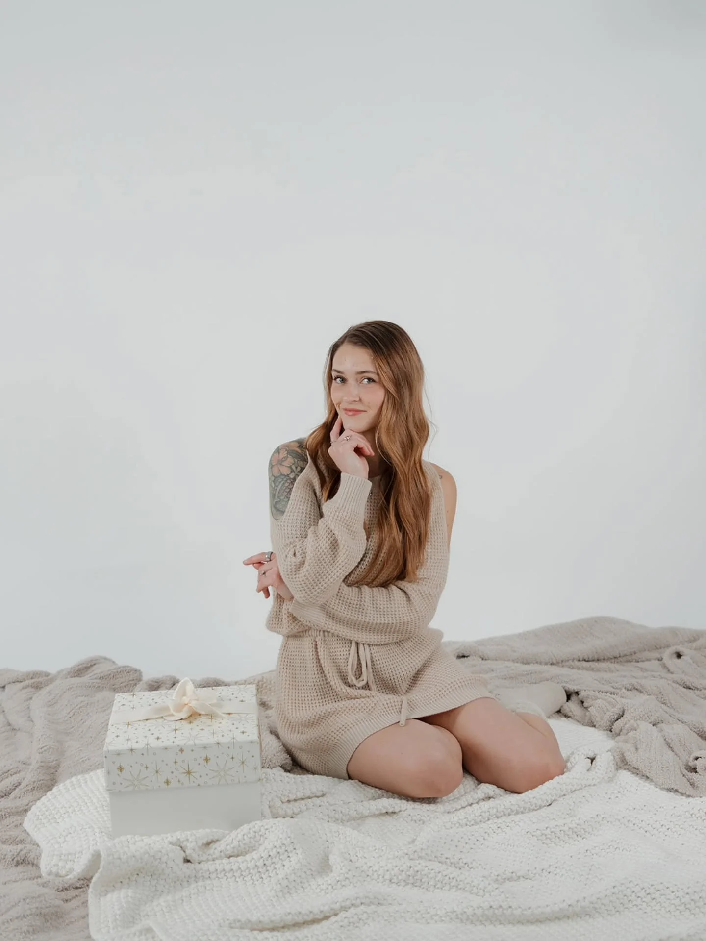 Something tiny just stole christmas &amp; its in this box.. any guesses? 🎁➡️ The Grinch was right&mdash;hearts really do grow. Mine wont stop expanding for our tiny ginger floof, Ponyo 🧡
(paa-nyow)

We are absolutely in love with this little 5 mont