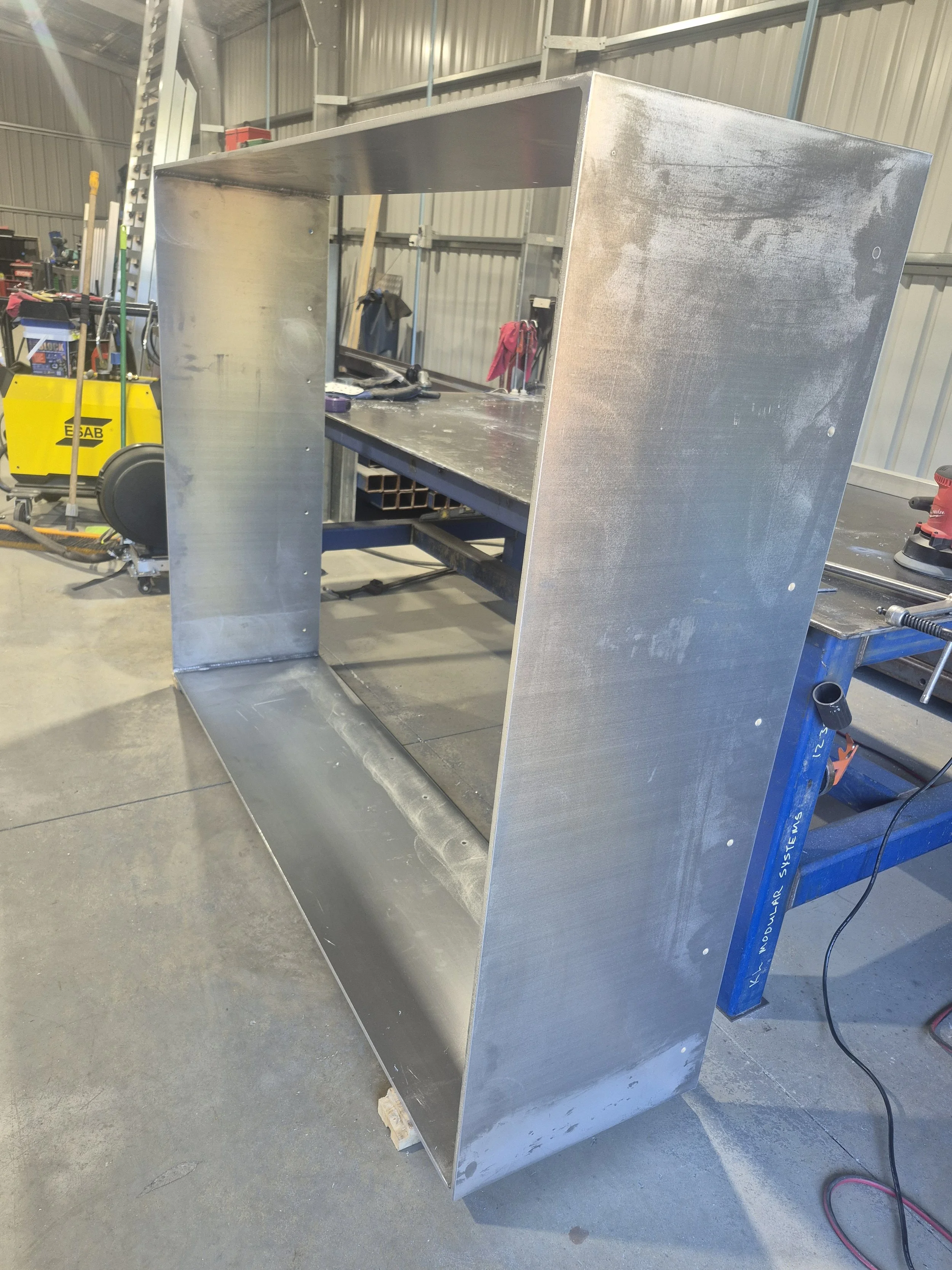 Aluminium window shroud