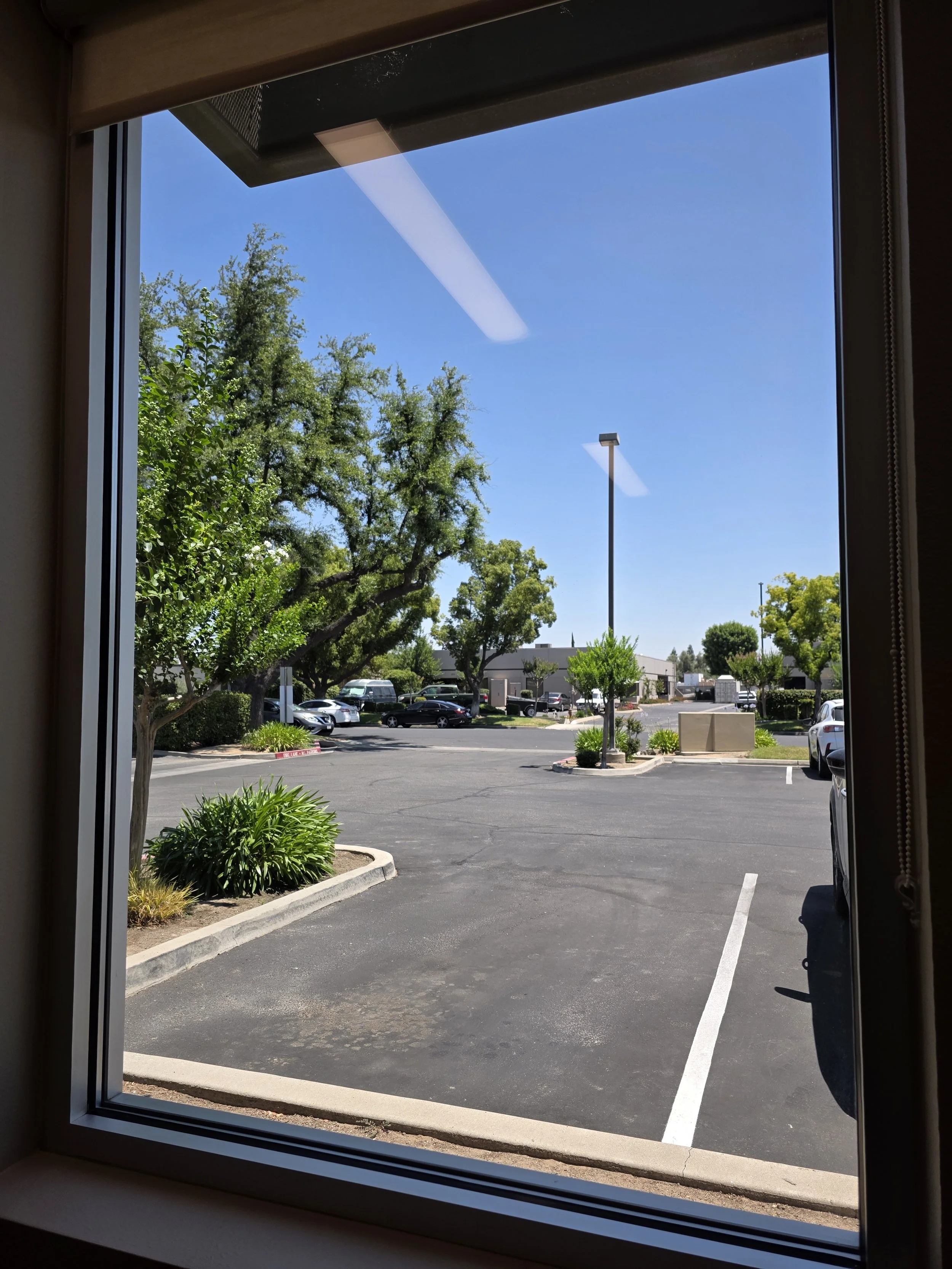 trusted-fresno-window-cleaners-at-work.jpg.jpg