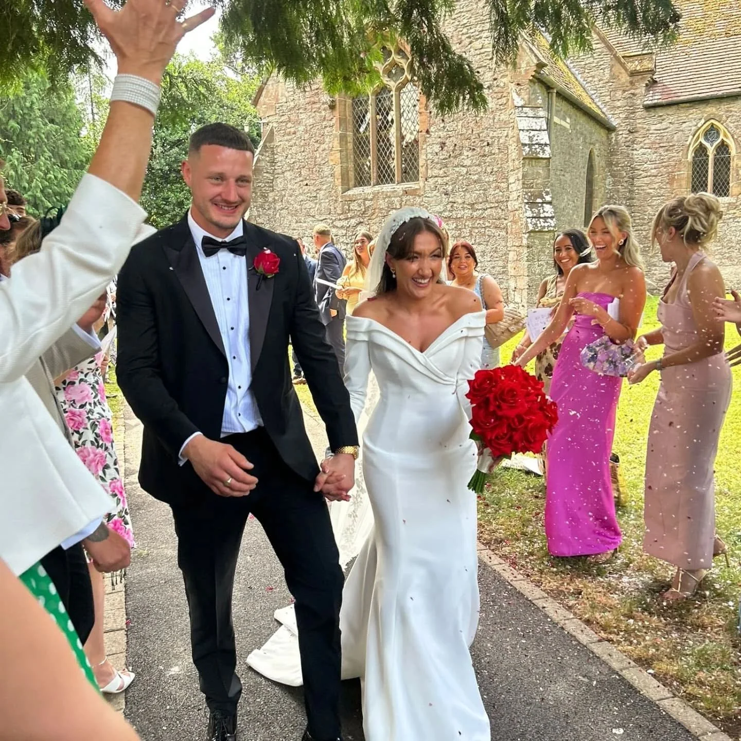JACK &amp; ANNA 🌹

I'm still on cloud nine after an amazing day celebrating the wedding of my amazing brother Jack and his lovely new wife Anna! Designing their wedding flowers and stationery was an absolute pleasure! 🥰💐

What an unforgettable day