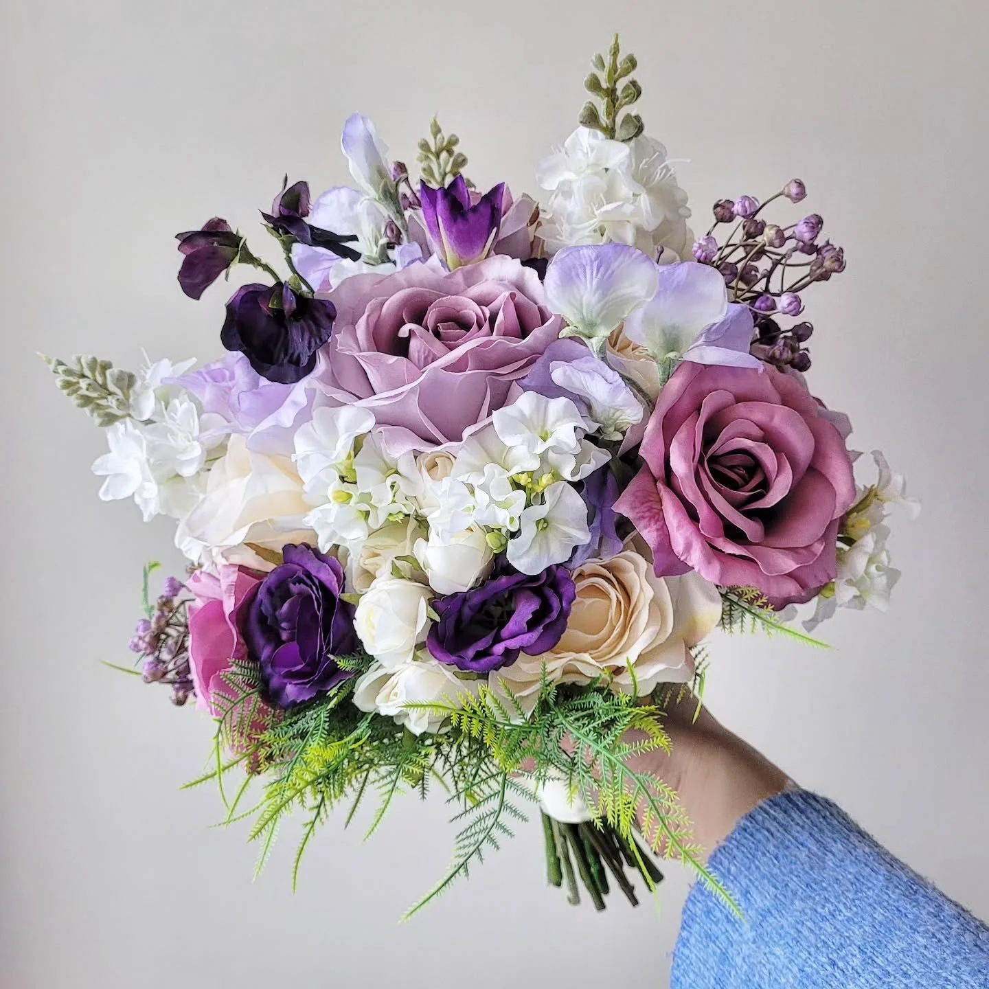 Purple, pink and cream = the most beautiful colour palette for a bridal bouquet! 💜🌸

#bridetobe #silkflowers #silkflowerweddingbouquet #silkbridalbouquet #silkweddingflowers #silkweddingbouquet #brideflowers #bridalbouquet #weddingflowers #weddingf