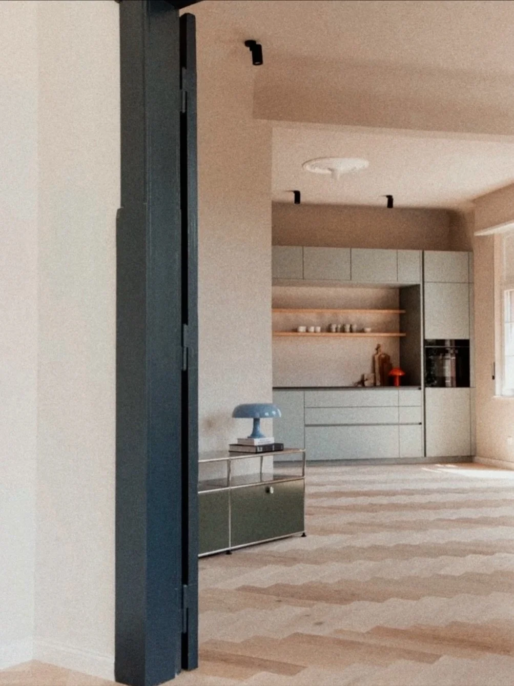 Umbau einer Altbauwohnung in Heidelberg
.
Fotos von @fantasticfrankheidelberg 
.
.
.
#altbau #altbauwohnung #architecture #design #interiordesign #interior #heidelberg #sanierung #umbau #bauenimbestand #fantasticfrank #neffkuhnarchitekten