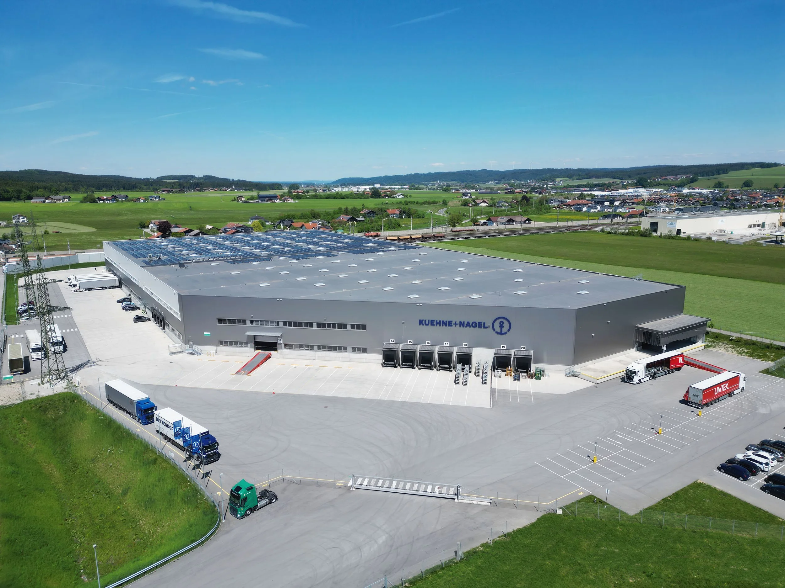 1-Kühne-Nagel-Gewerbegebiet-Nord-6-5204-Strasswalchen-2025-DJI_0794-sRGB.jpg