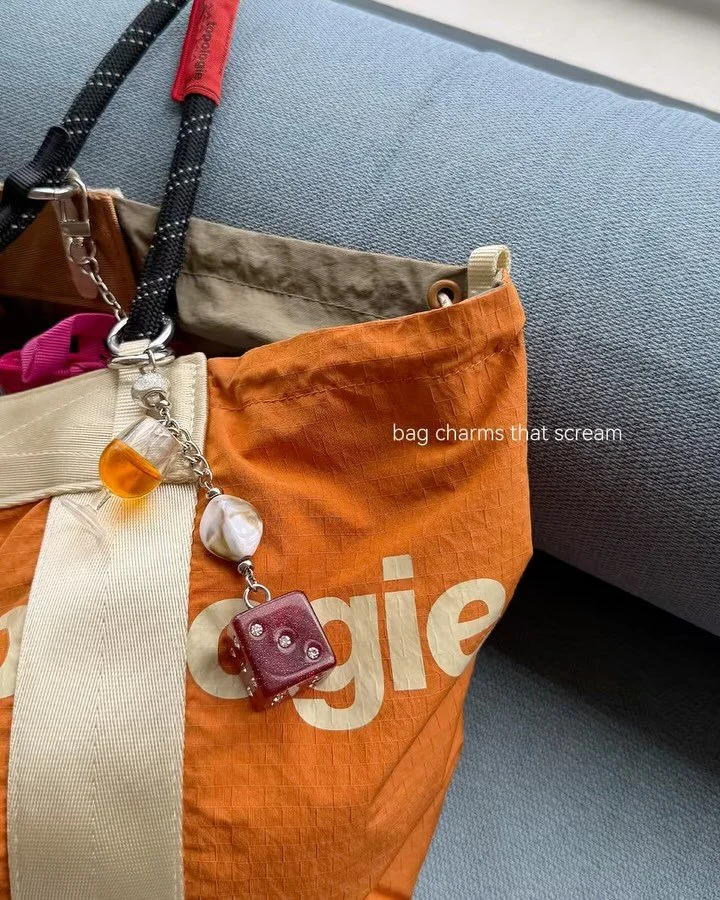 sun&rsquo;s out, bag charms out ☀️

customise your own bag charms to bring along on your holiday (or pretend you&rsquo;re on vacation all year round🤪)

bag charms start from $15, drop by our studio to make your own!

Poison Studio
📍195 Pearl&rsquo;
