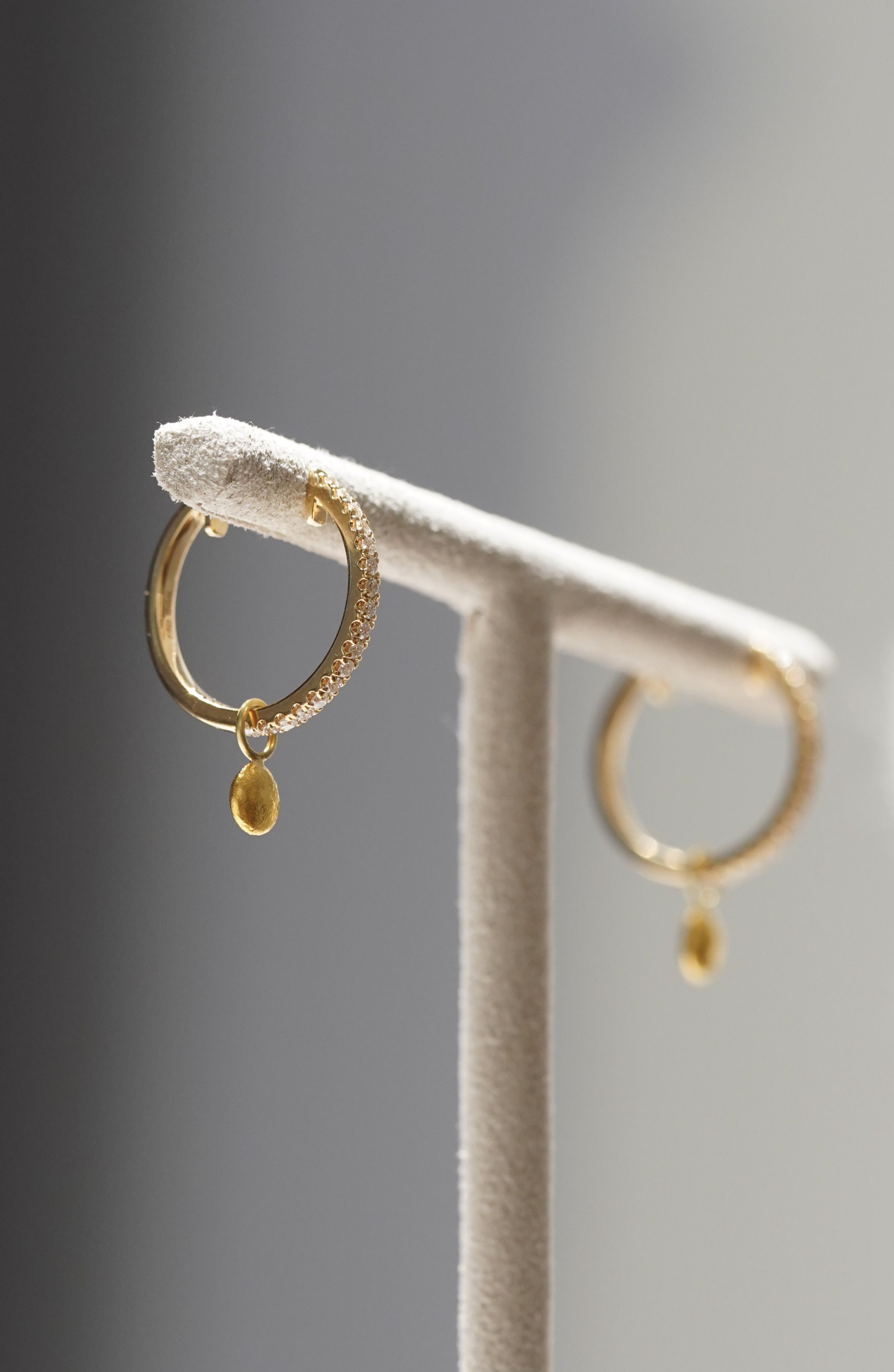 Creolen mit Diamanten und Goldnuggets