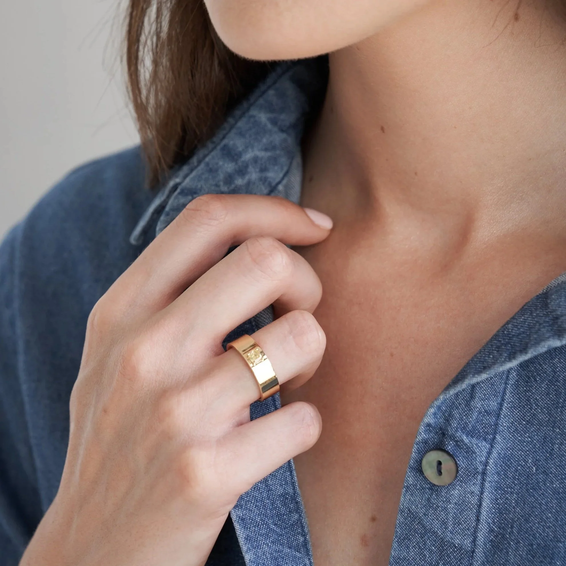 Ring mit gelben Diamanten
