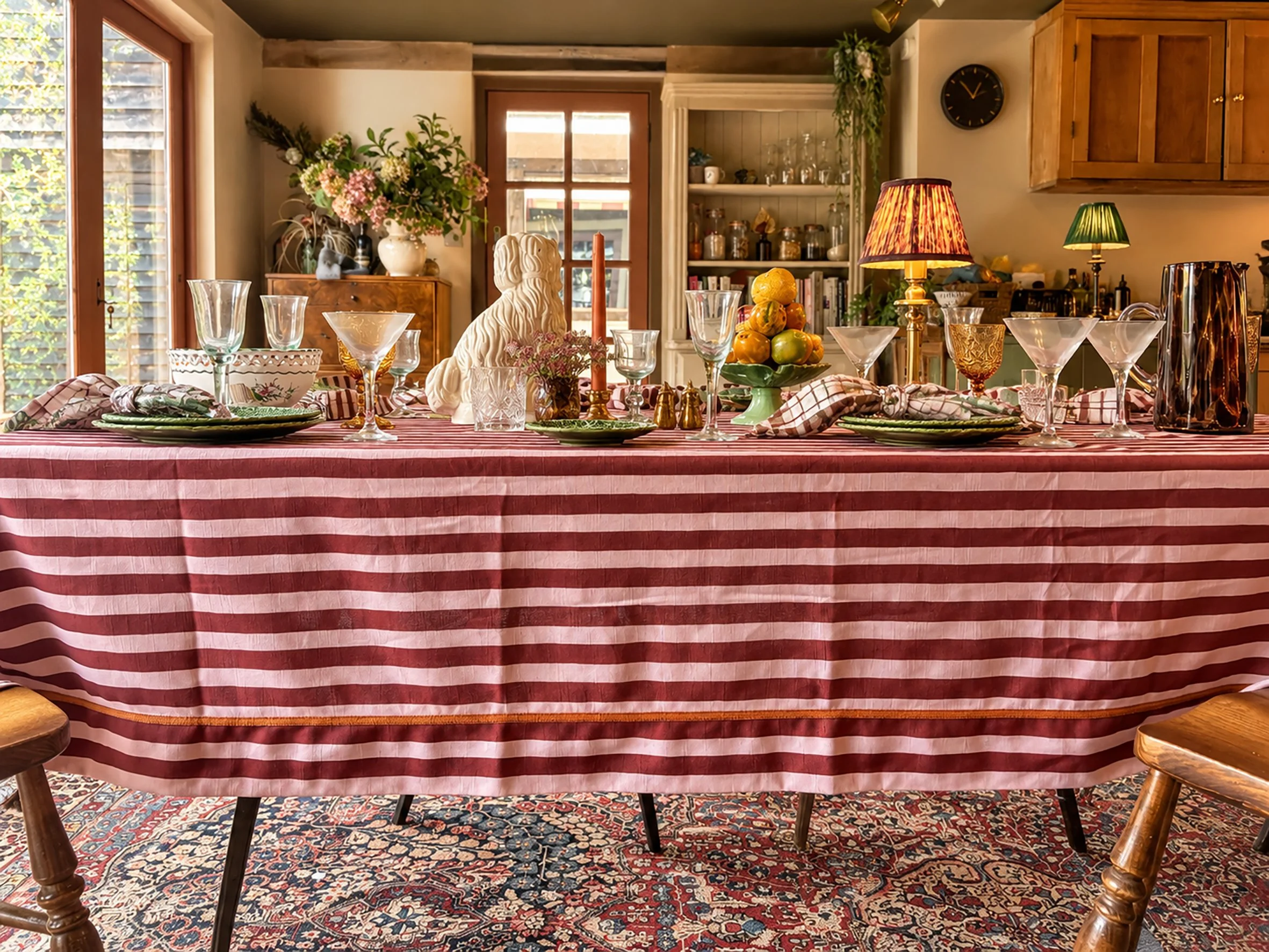 pink burgundy tableloth2.jpg