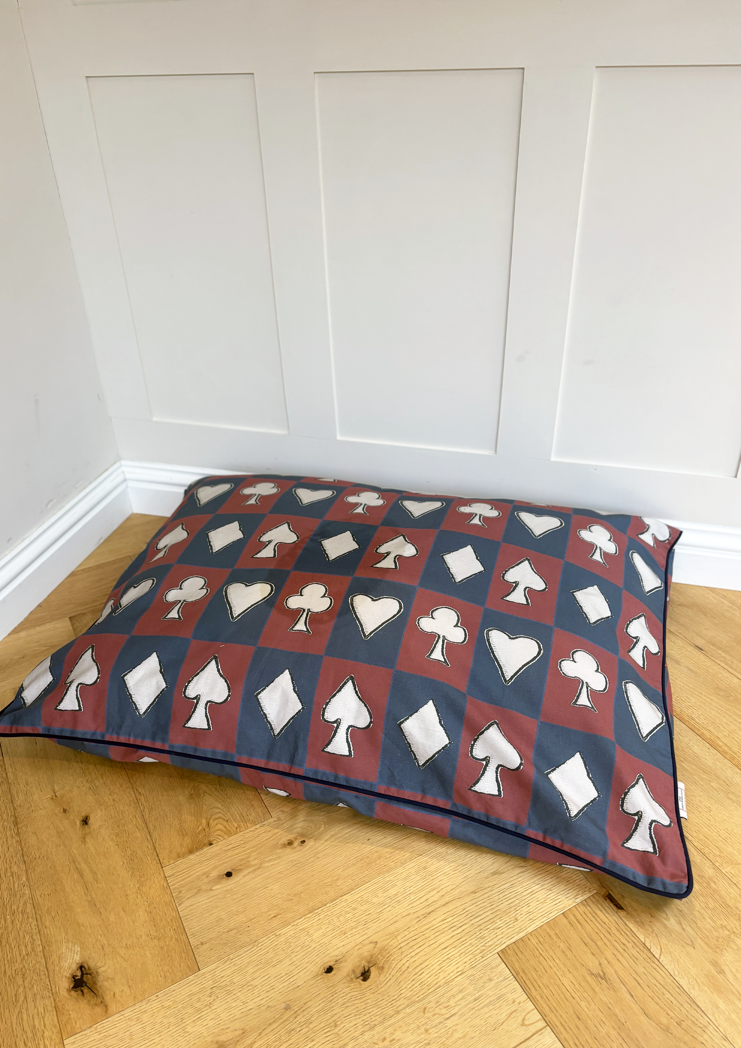 CARDS DOG BED.png (Copy)