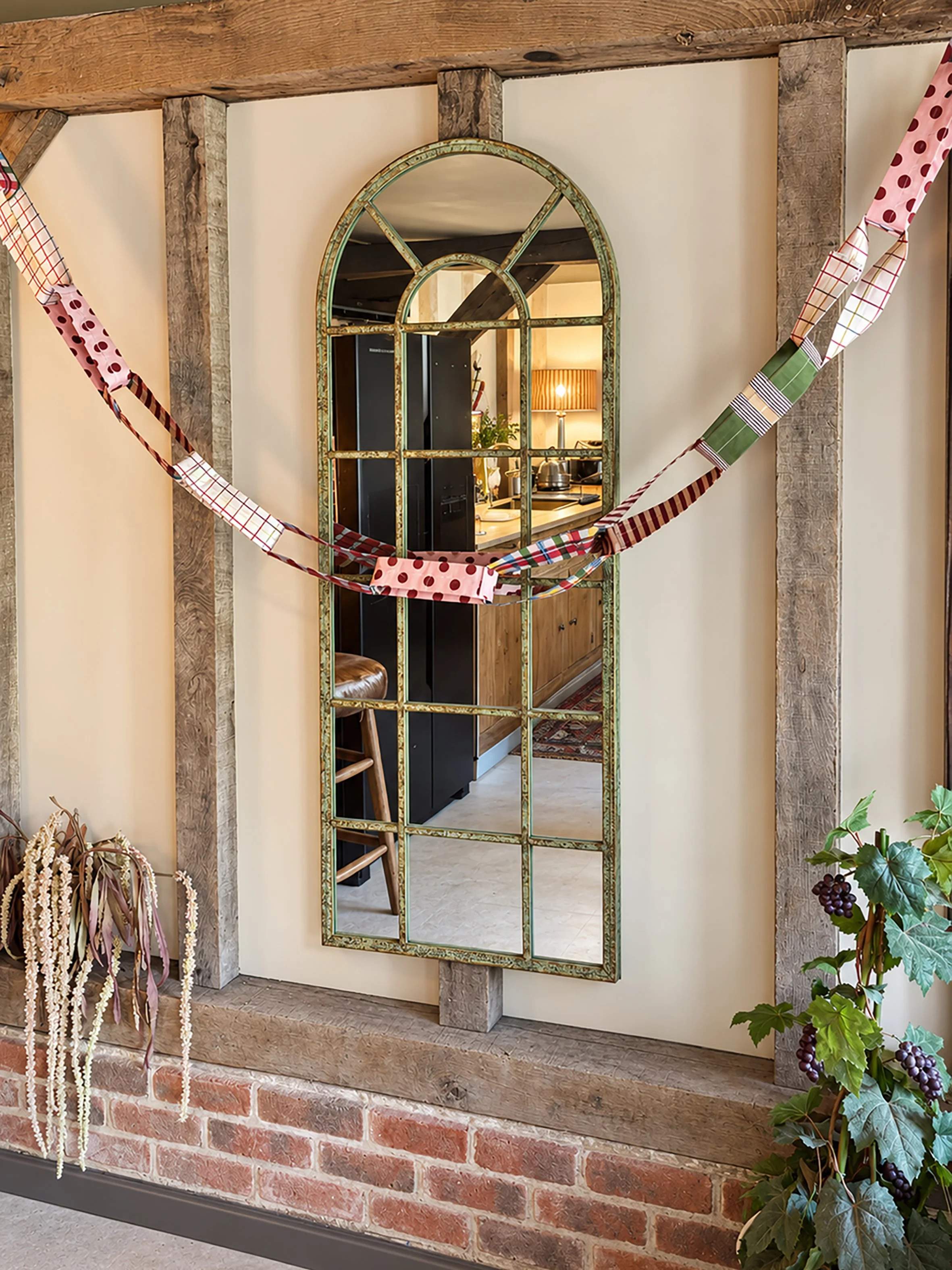 paper chains on mirror.jpg