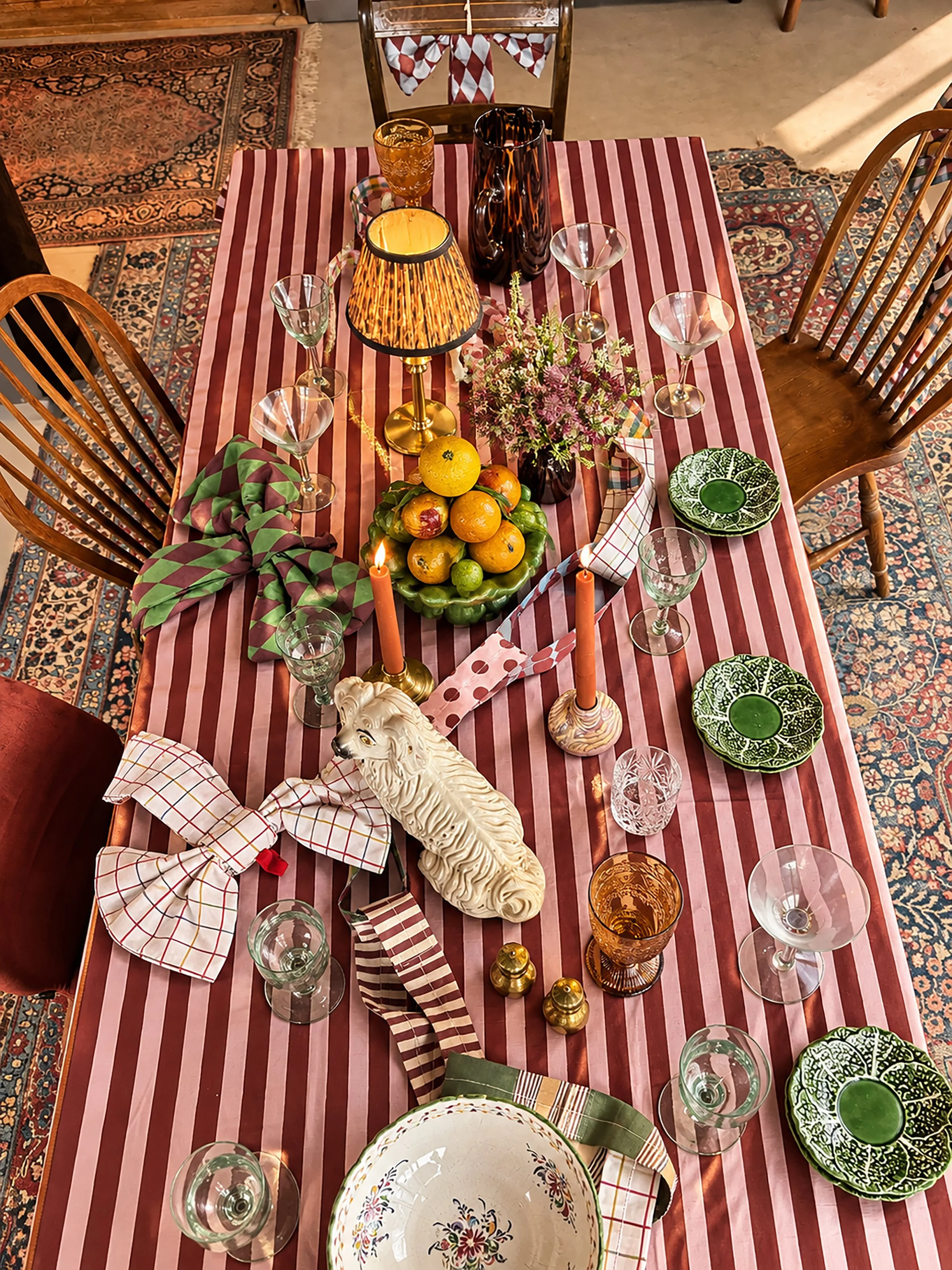 pink burgundy tableloth3.jpg