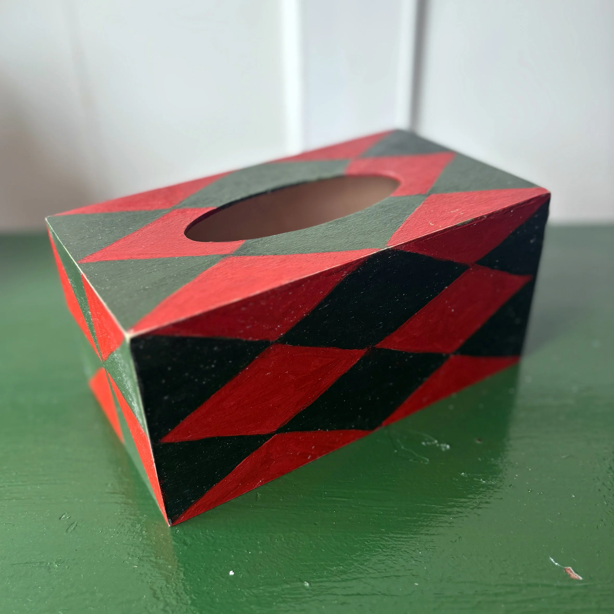 red and green diamond tissue box3 .jpg