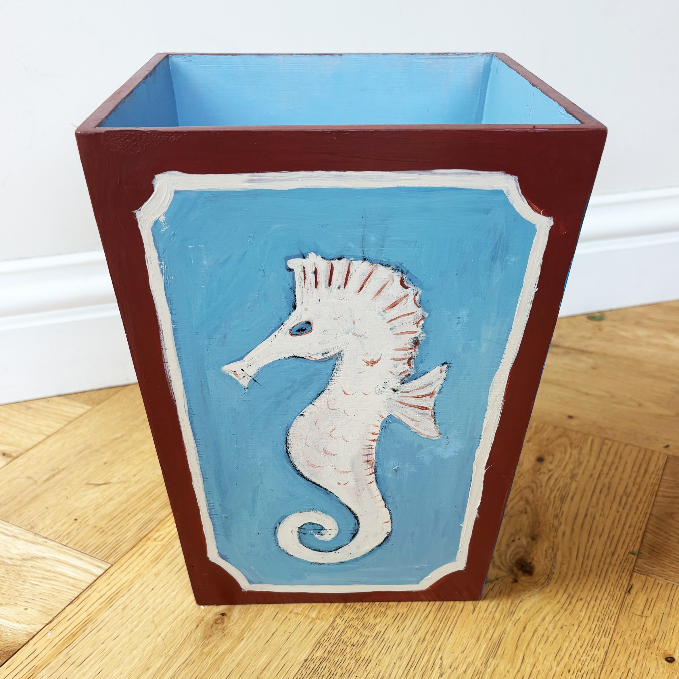 SEAHORSE BIN1.jpg