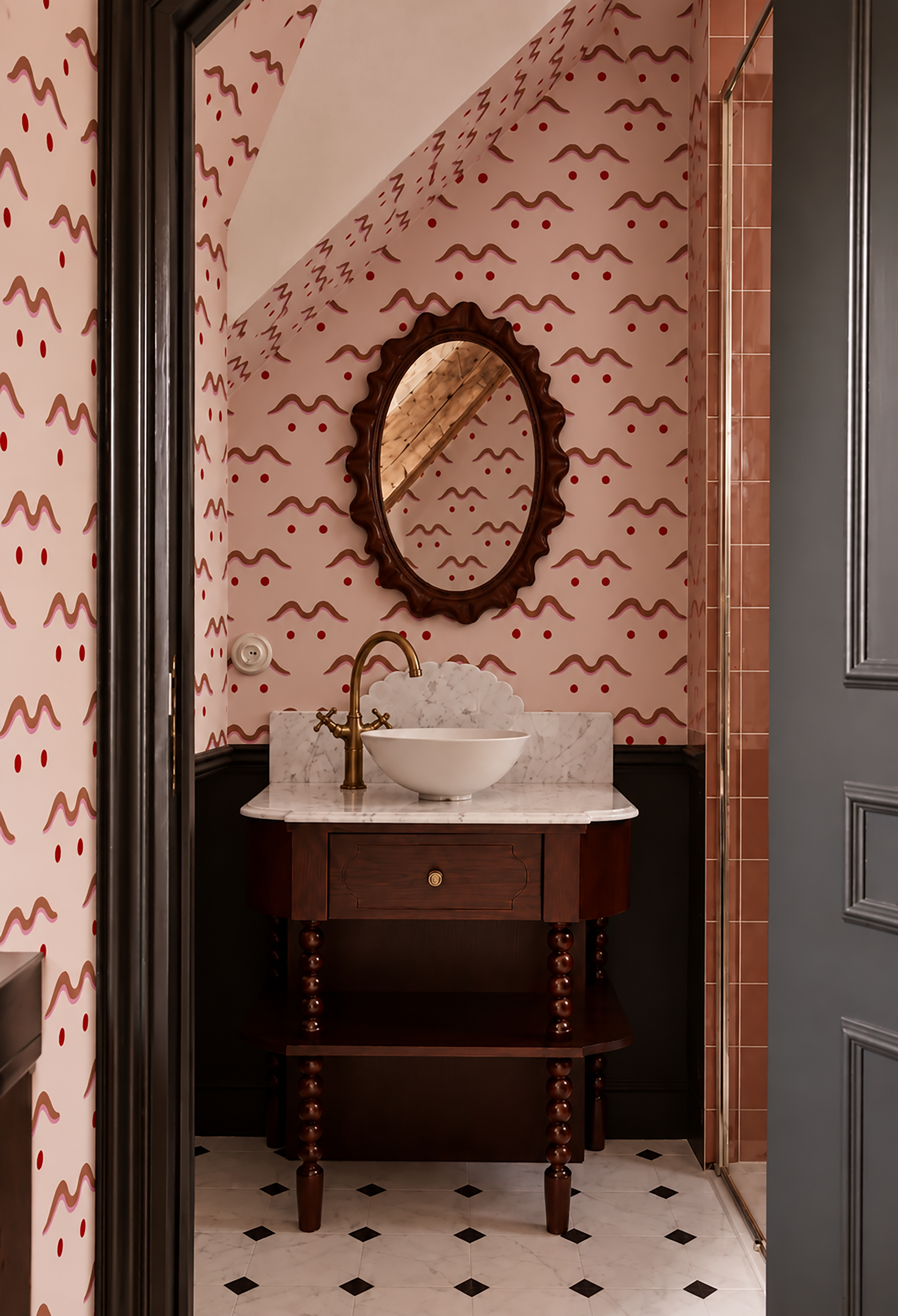 DRUM WALLPAPER ON WALL.png