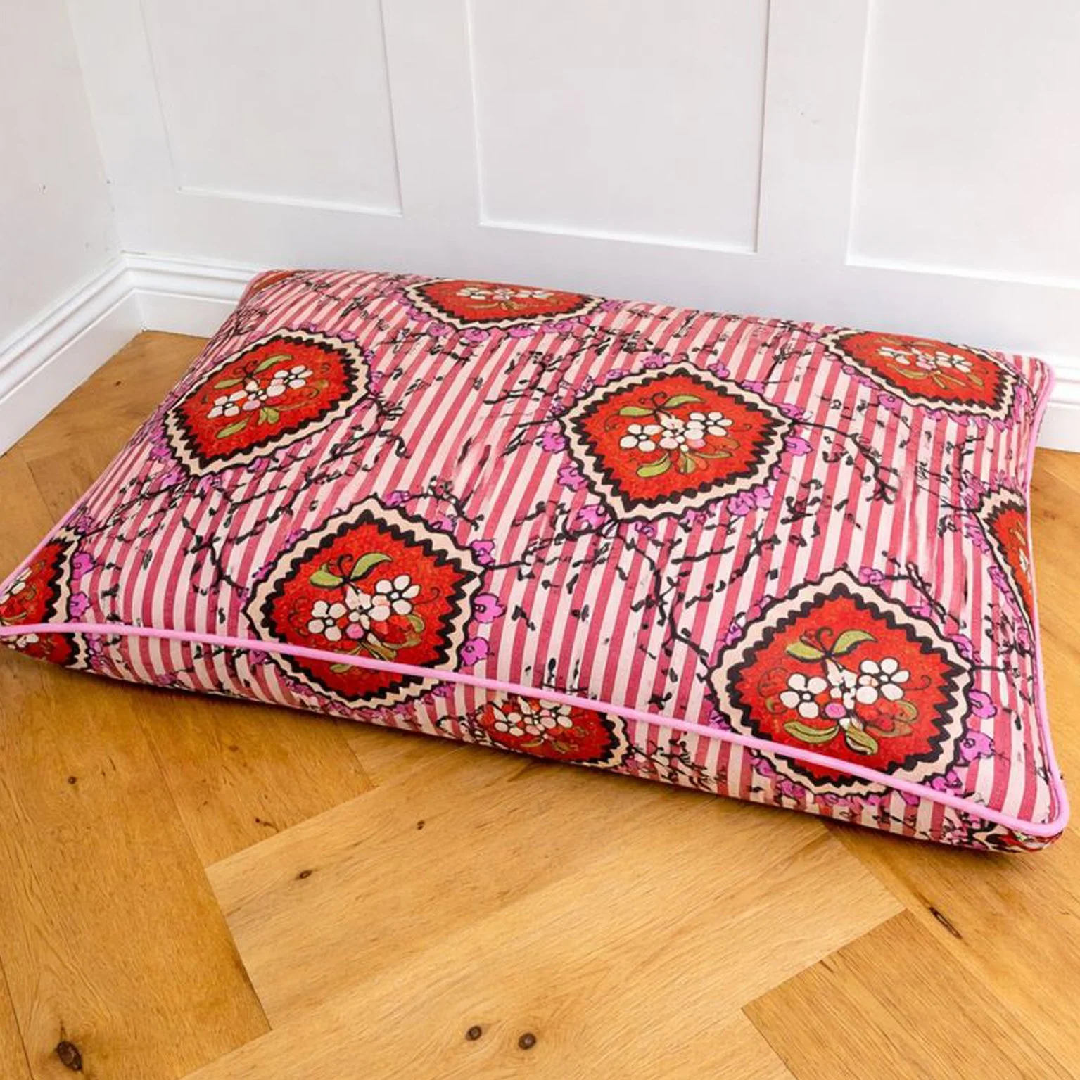 CHINTZ dog bed.jpg