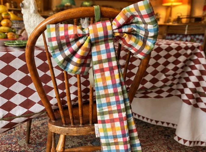 red jester tablecloth_retouched3.jpg
