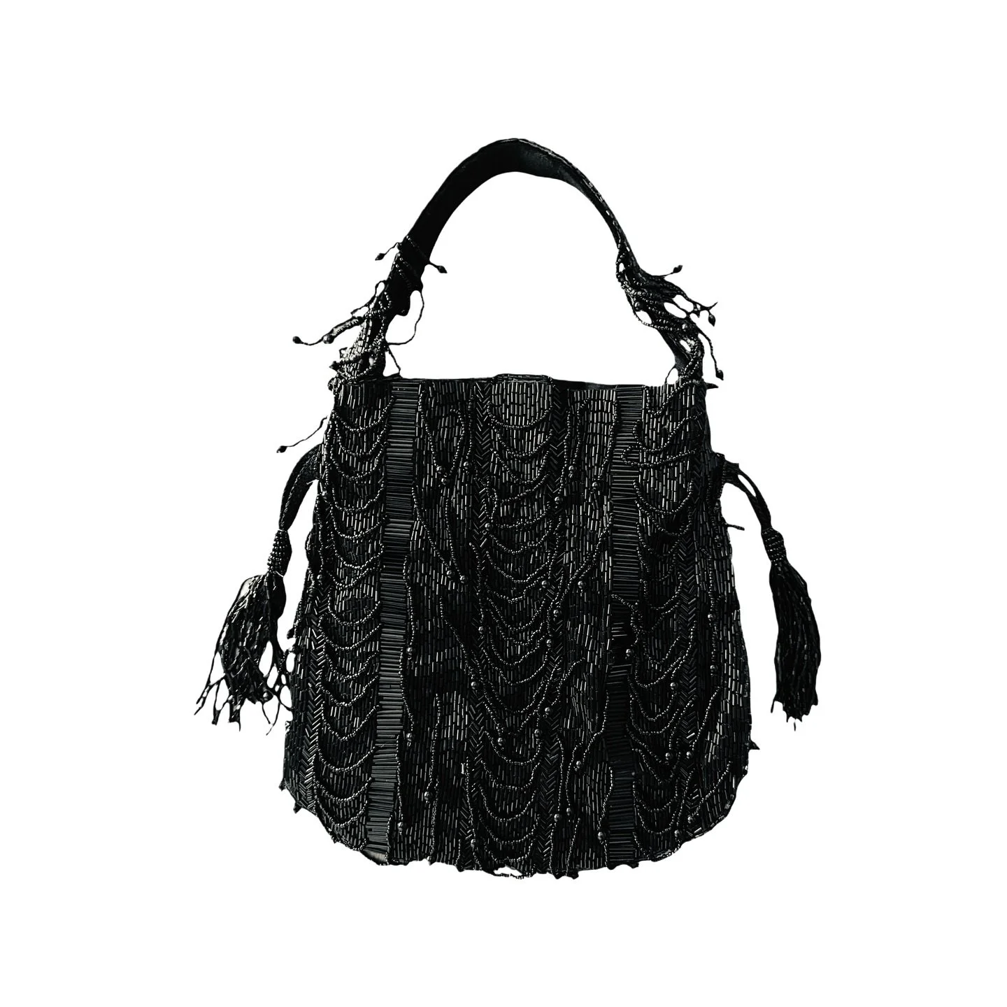 El bolso joya Jasmin. Uno de nuestros cl&aacute;sicos, vuelve a estar disponible. Perfecto para cualquier noche🖤