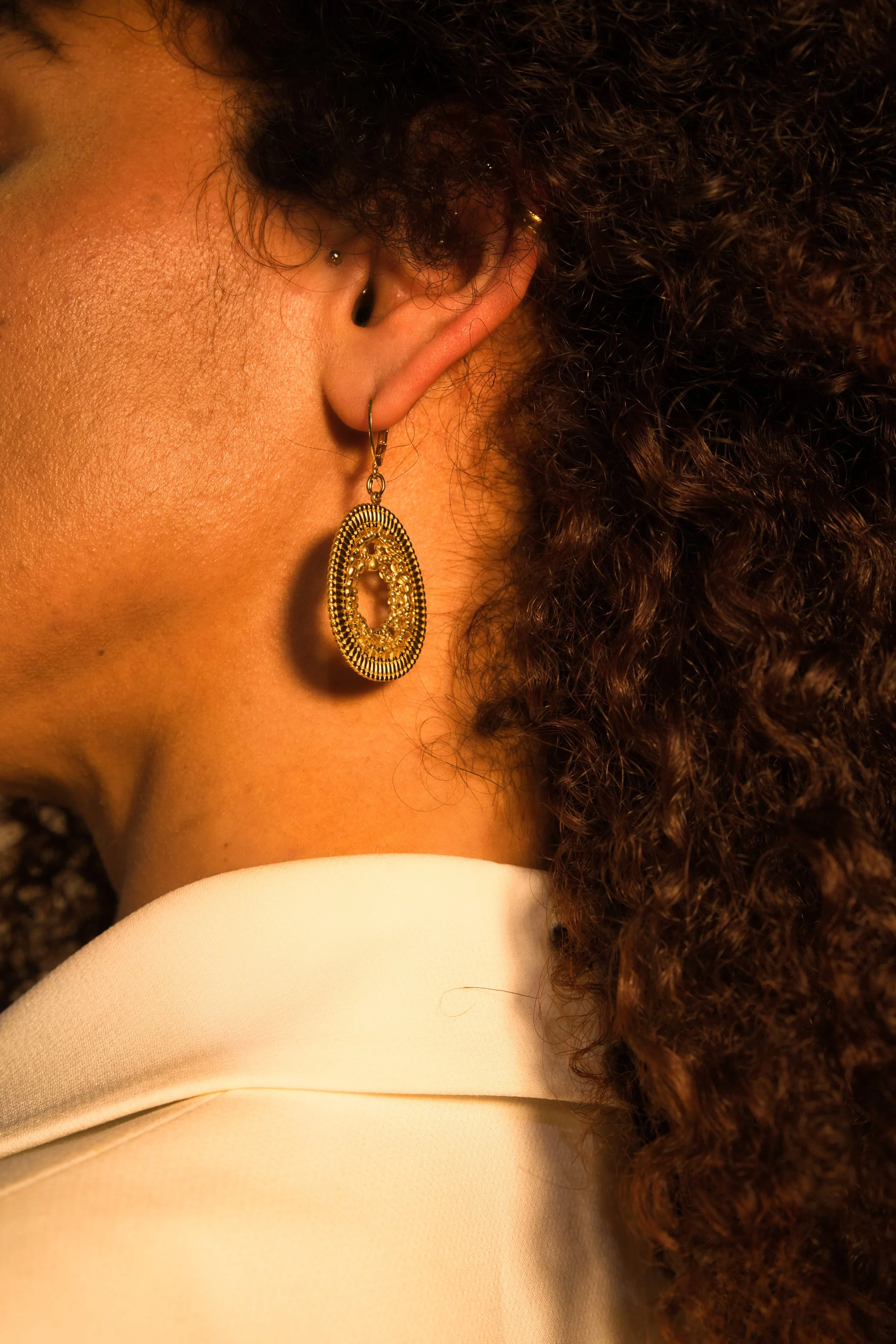 bijoux createur morgiane ambassadrice perle oriental tissage fait main boucle oreille (2).jpg