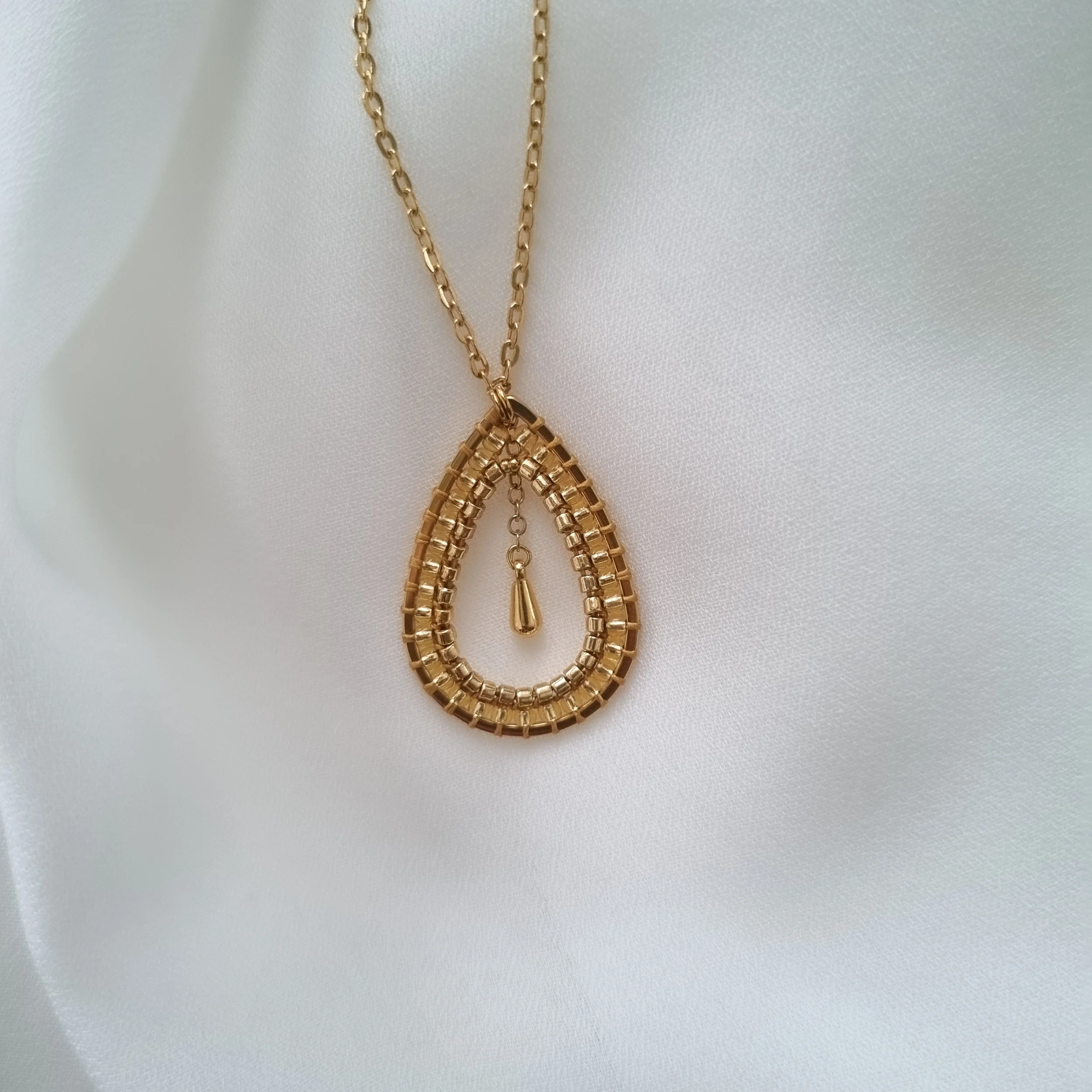 bijou cou goutte cadeau perle.jpg