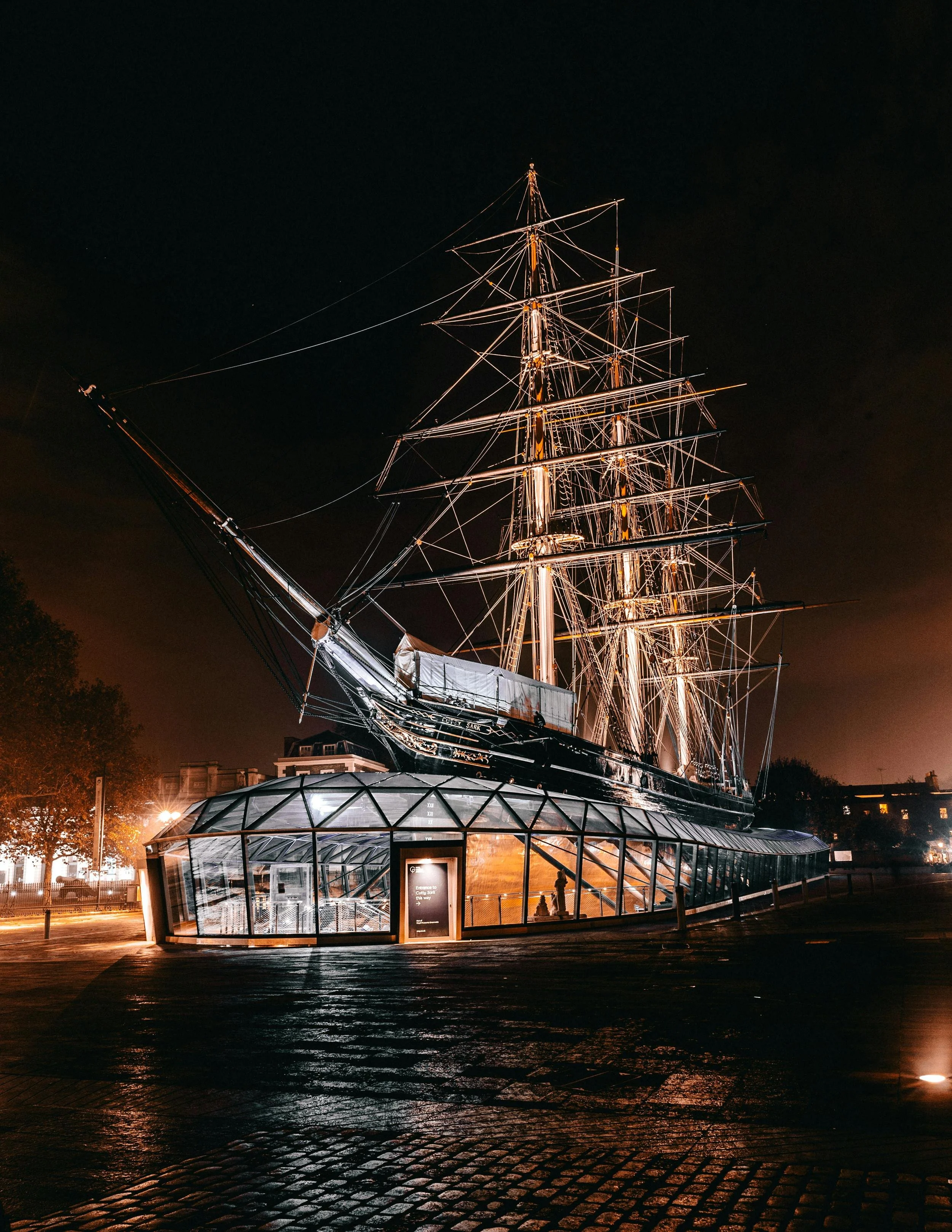 Cutty stark ship at night, a must-see in London