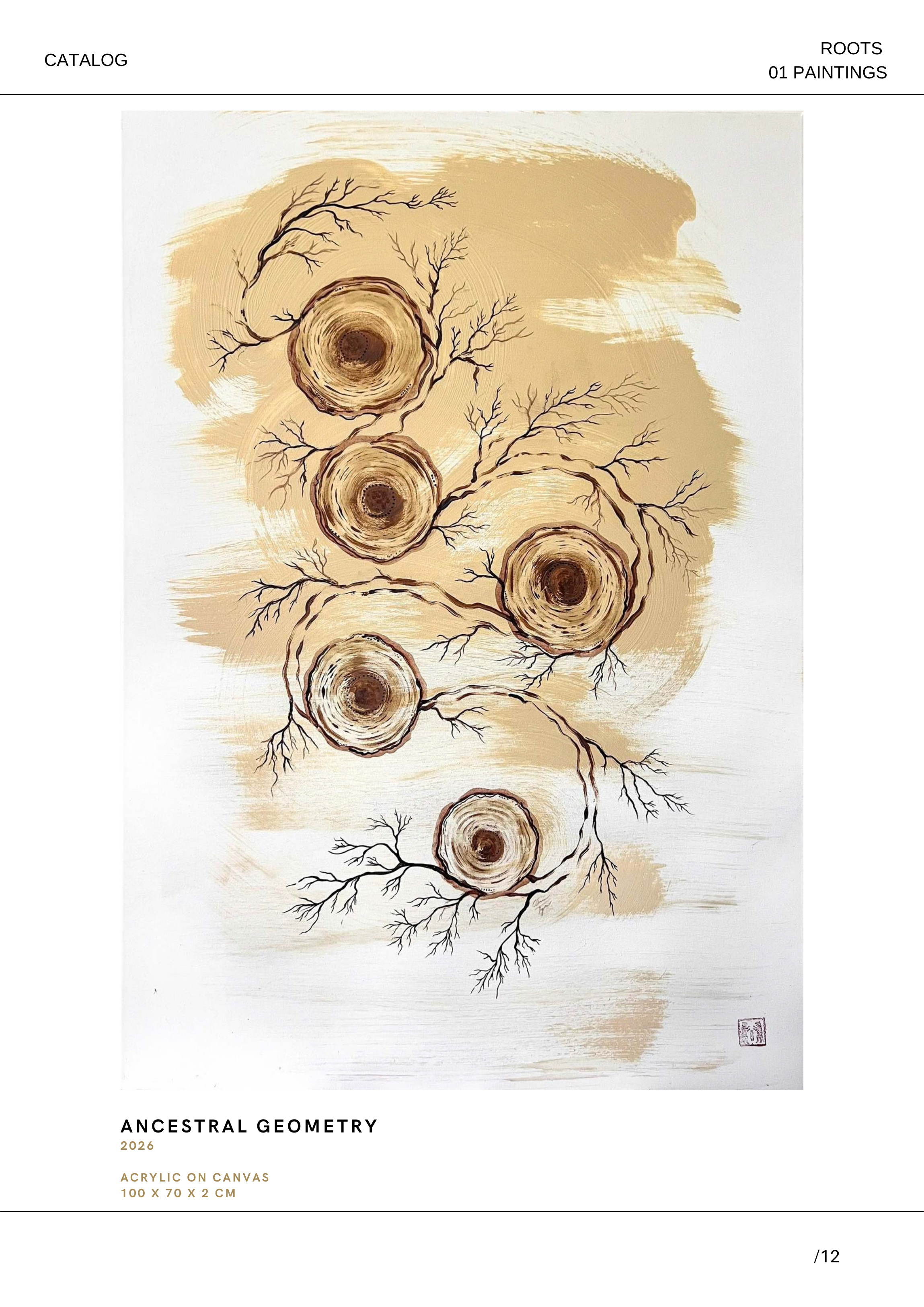 Ein handgemaltes Bild einer Baumkrone, die sich in einer abstrakten, goldbraunen Gestaltung mit schwarzen Ästen und Kreisen zeigt, auf einem weißen Hintergrund mit schwarzen und goldenen Texten.