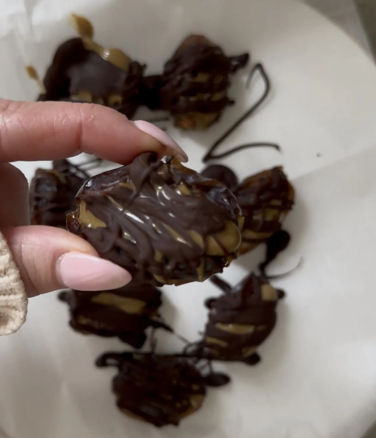 Date Snickers 