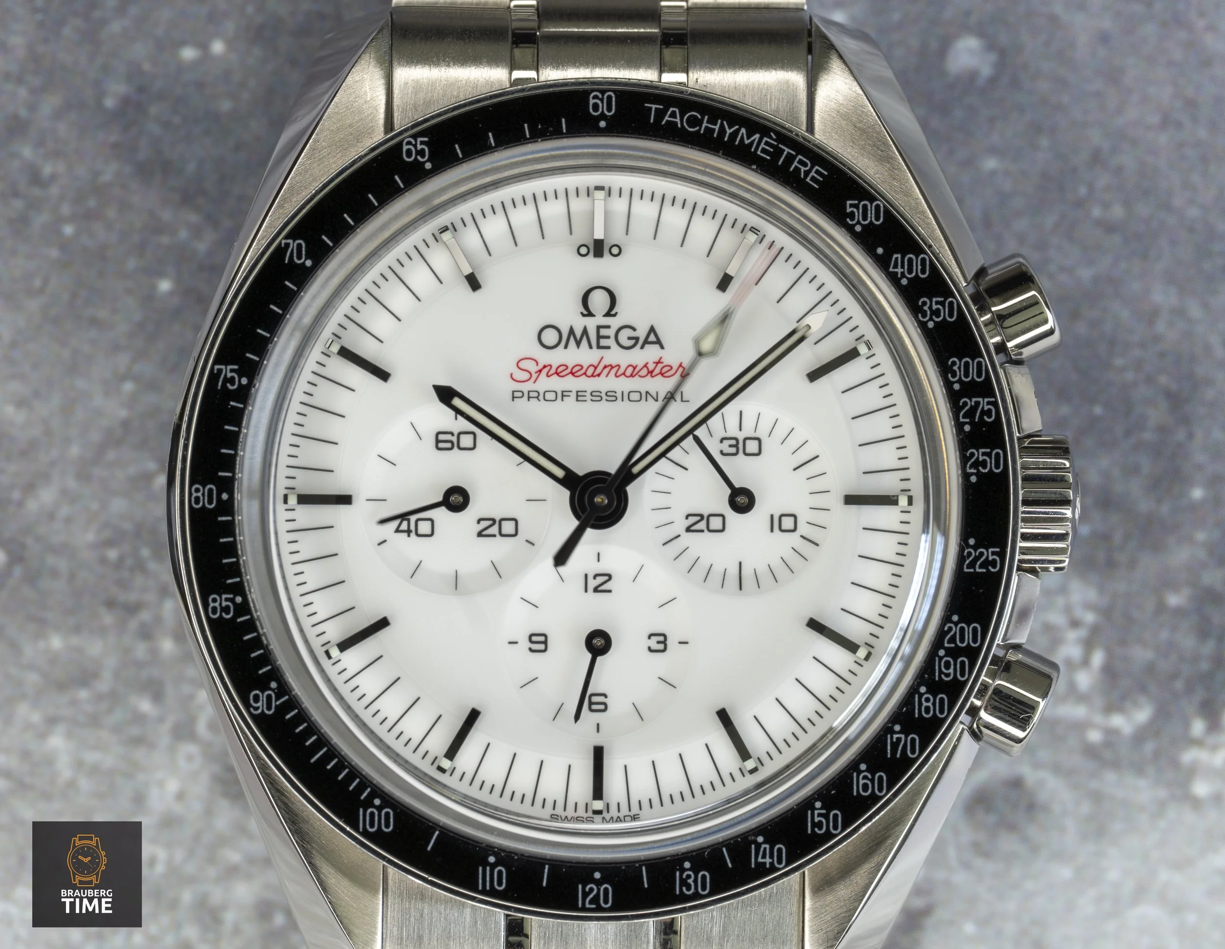 Omega Speedmaster Moonwatch White 2025-080.jpg