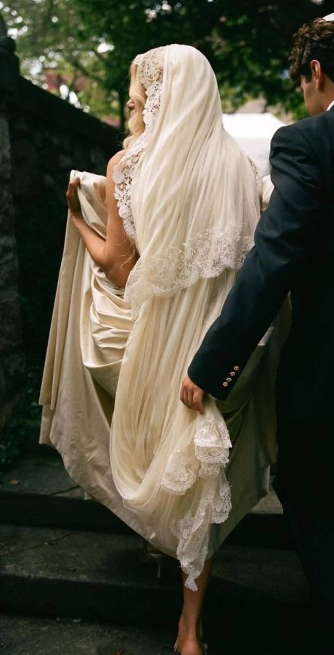 Heirloom Wedding Dress Redesign: The 2026 Sustainable Bridal Trend Every UK Bride Should Know About