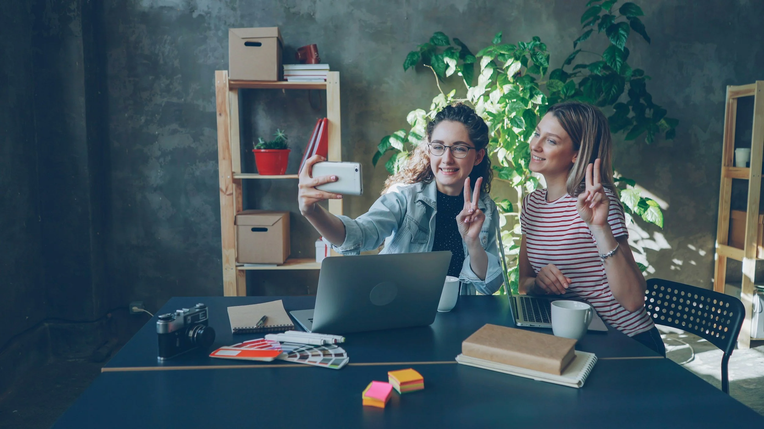 The Social Media Dilemma at Work: Practical Solutions for Modern Organisations