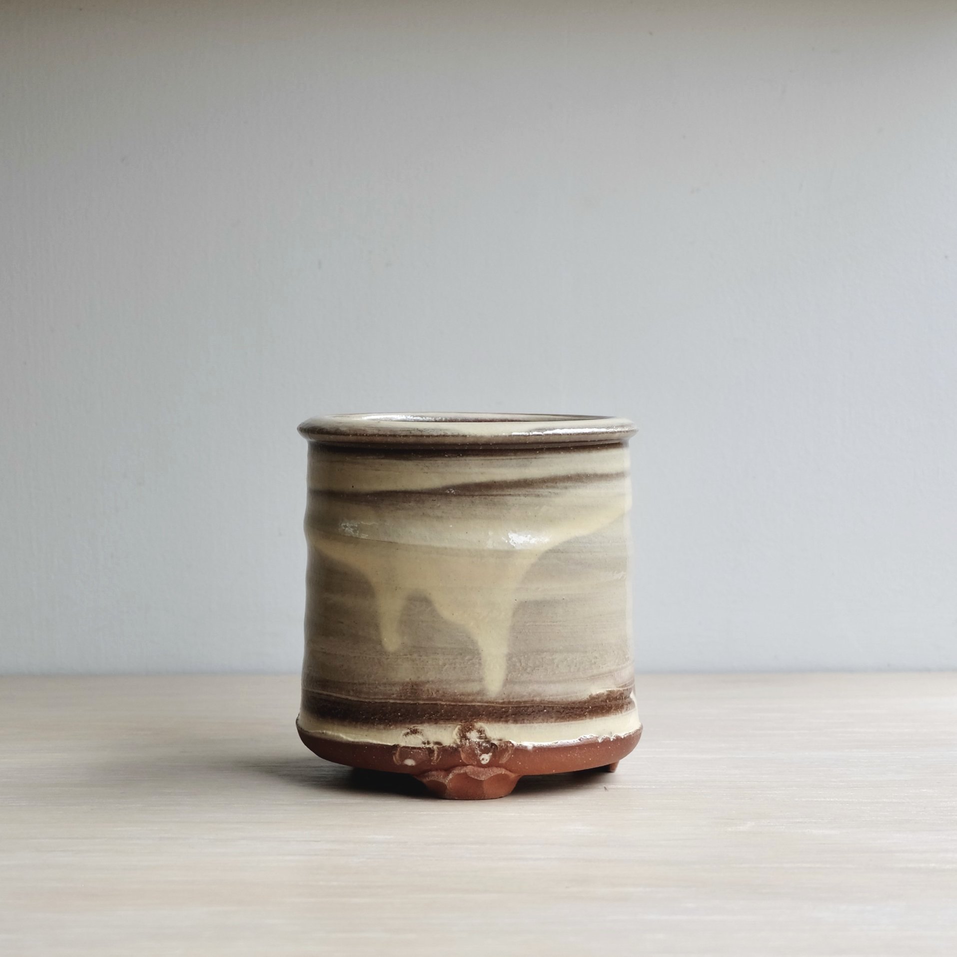Oval Utensil Pot
