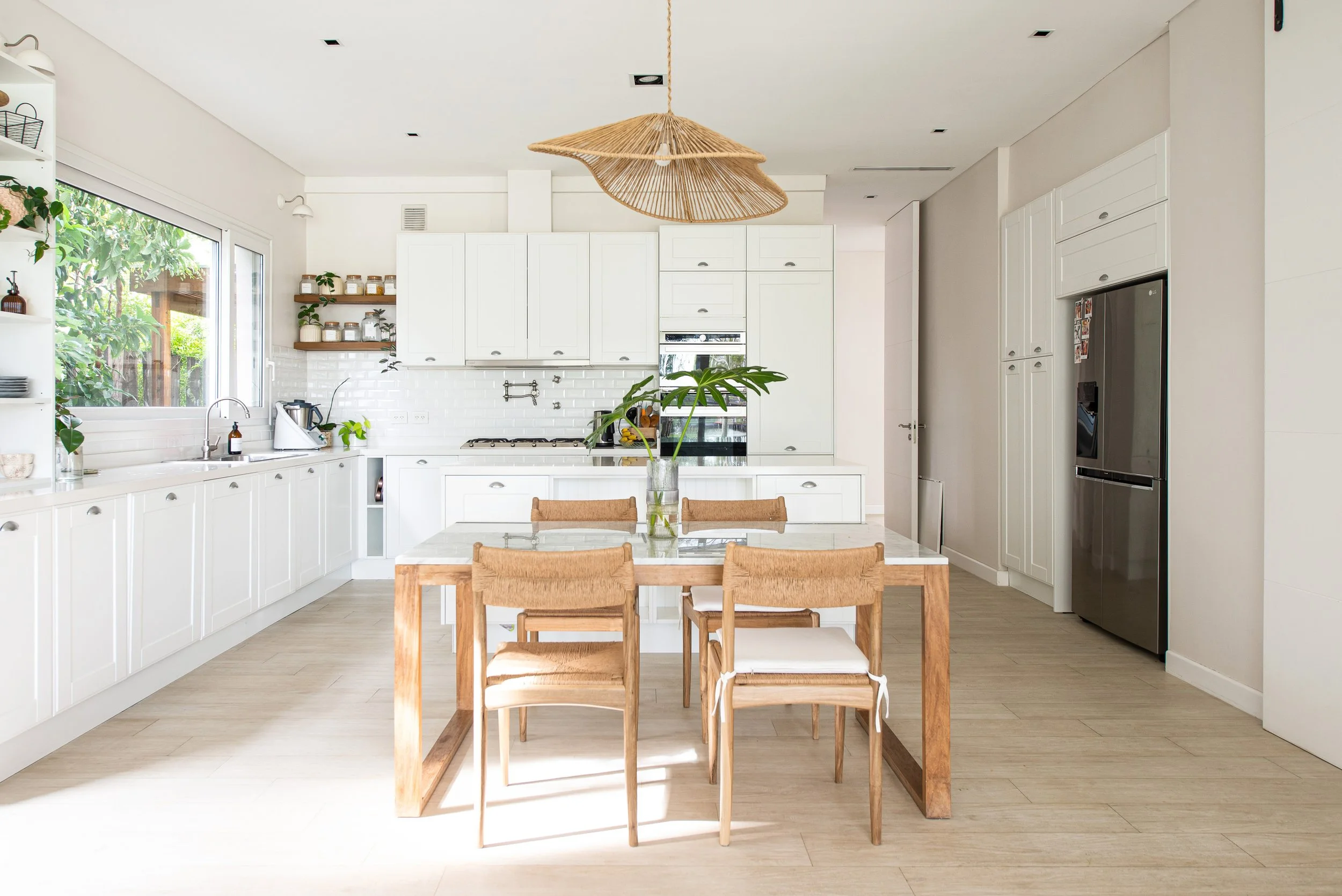 7. go casa santa barbara ii- cocina 4.JPG