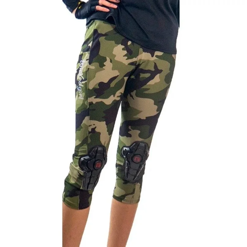 Moxie’s New Wicked Girl G-Form Trail Pants have Built-in Knee Pads