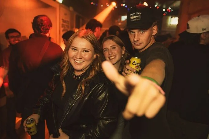 What a weekend at Daisy’s! 🤠😎🎉
Good times, great tunes, and plenty of memories. Check out all the photos from the weekend on our website!