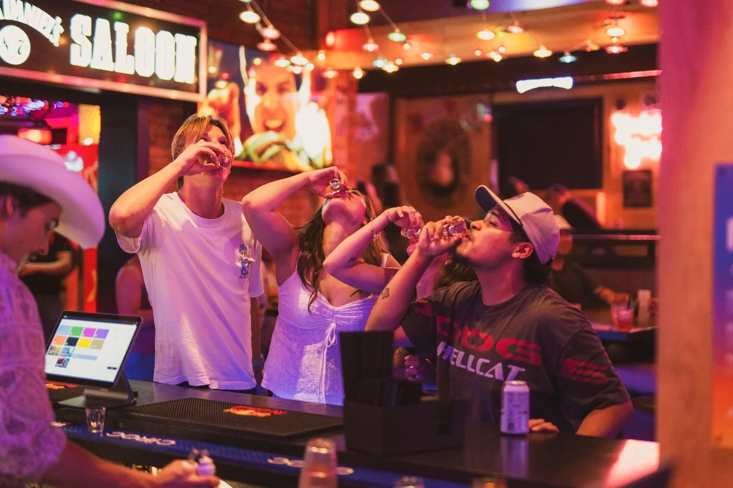The drinks are better, the music is louder, and the photos hit different when the whole crew is together. Swipe through to find your squad! 📸⁠