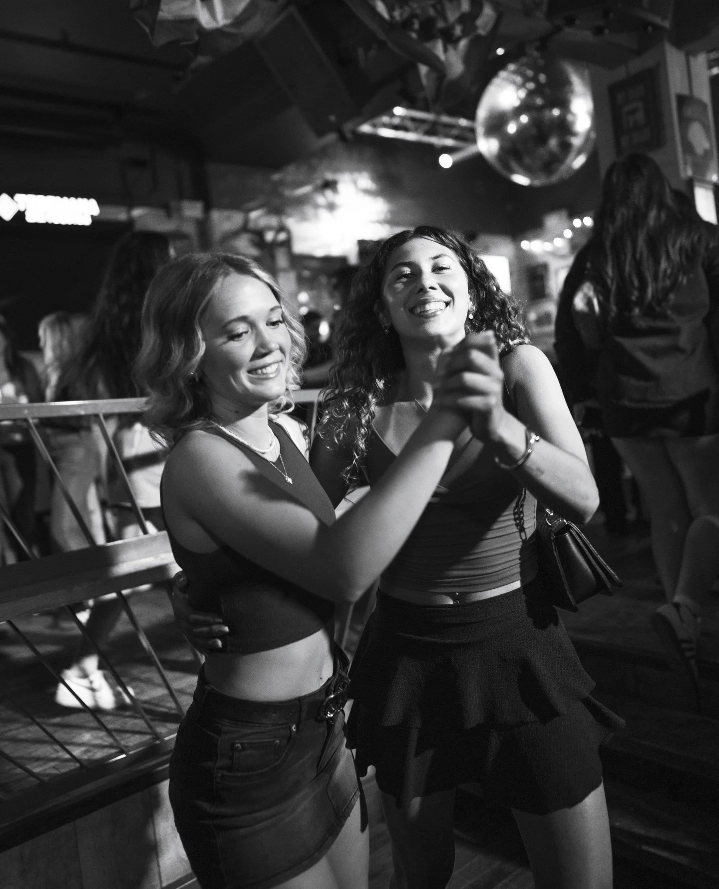 Spin me around the Daisy's dance floor 💫