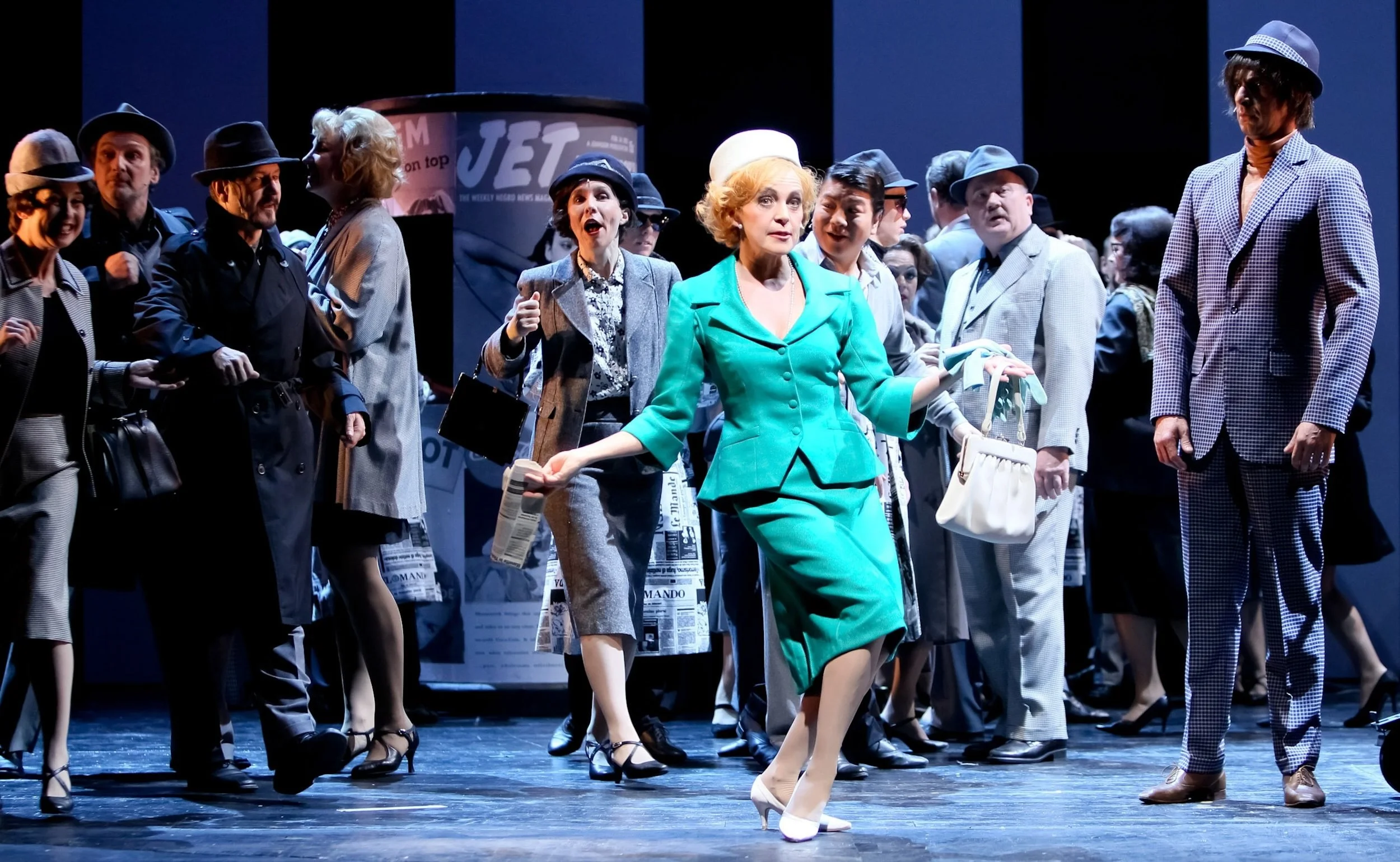 Hello-Dolly_006_(Foto_Andreas_Lander) copy.jpeg
