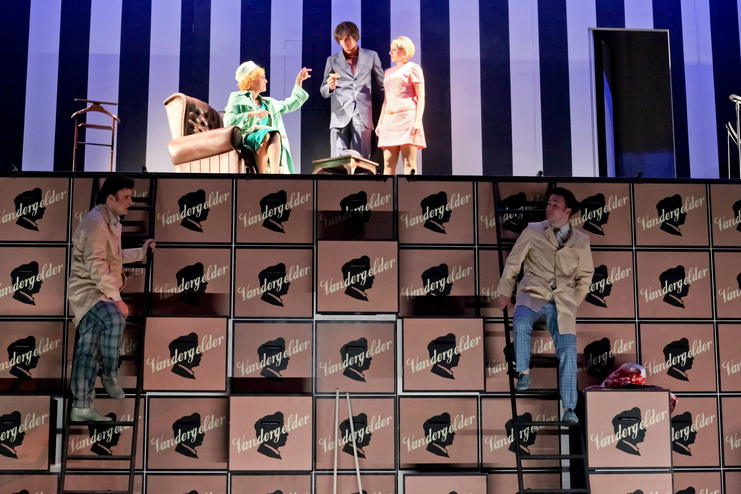 Hello-Dolly_051_(Foto_Andreas_Lander).jpg