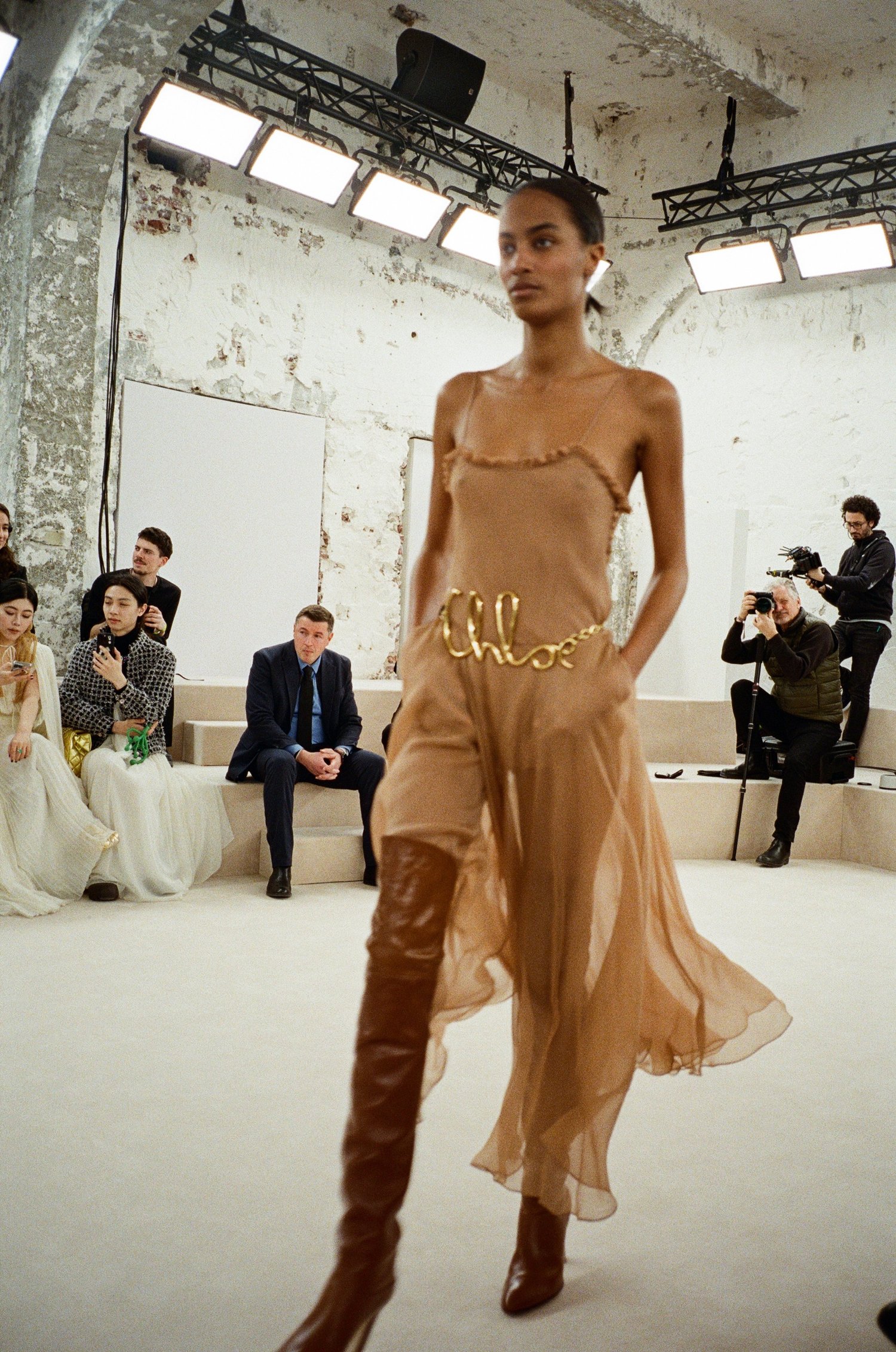 Chloé FW24 Show photo 20