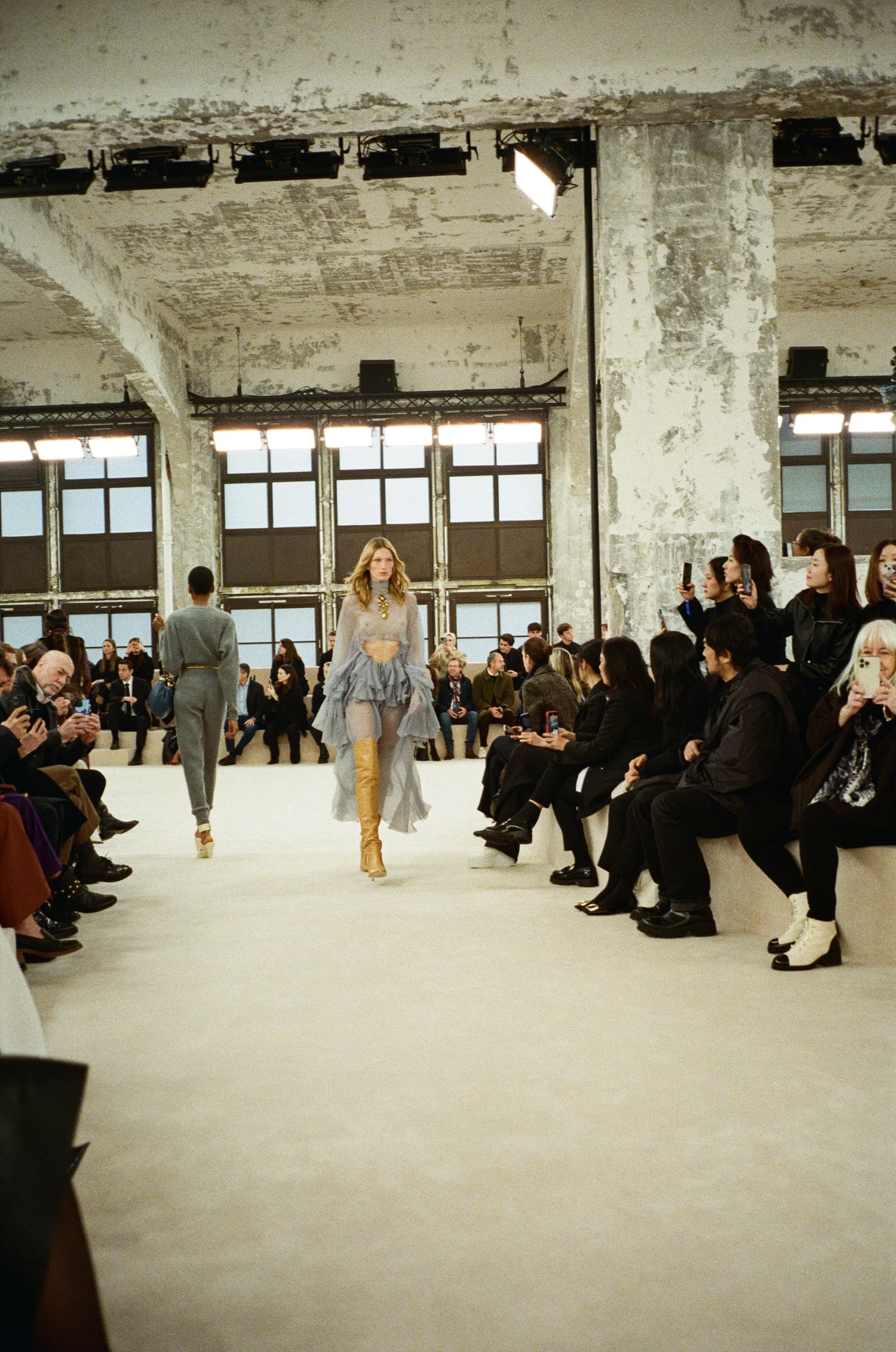 Chloé FW24 Show photo 23