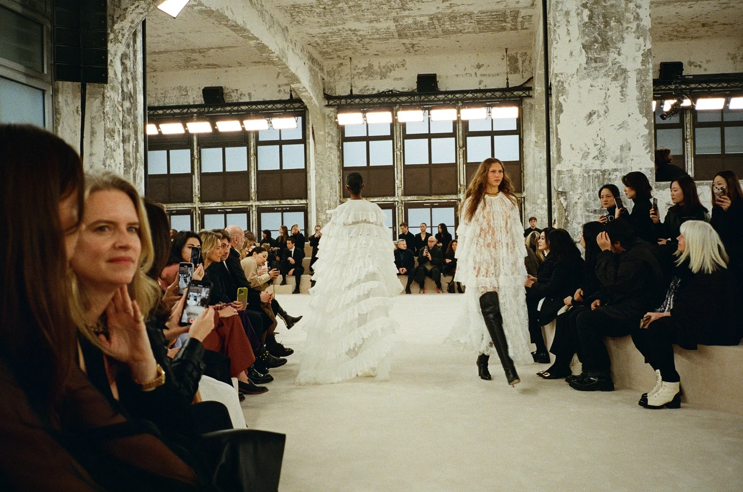 Chloé FW24 Show photo 12