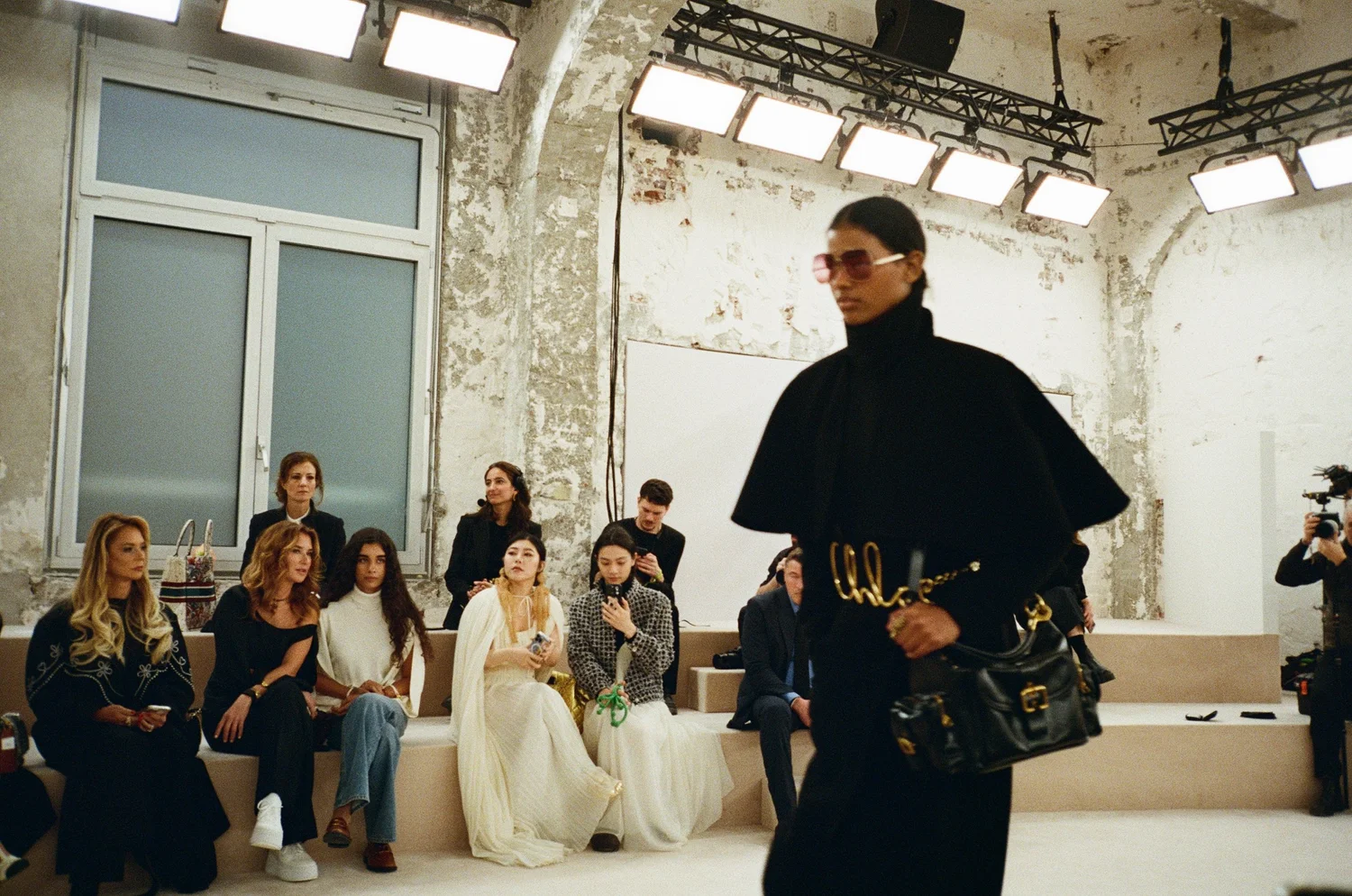 Chloé FW24 Show photo 13