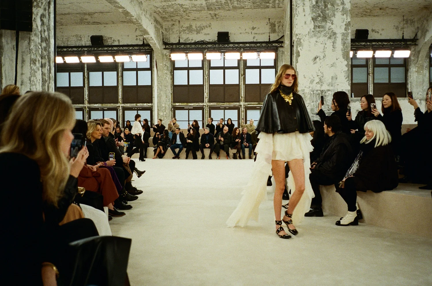 Chloé FW24 Show photo 10