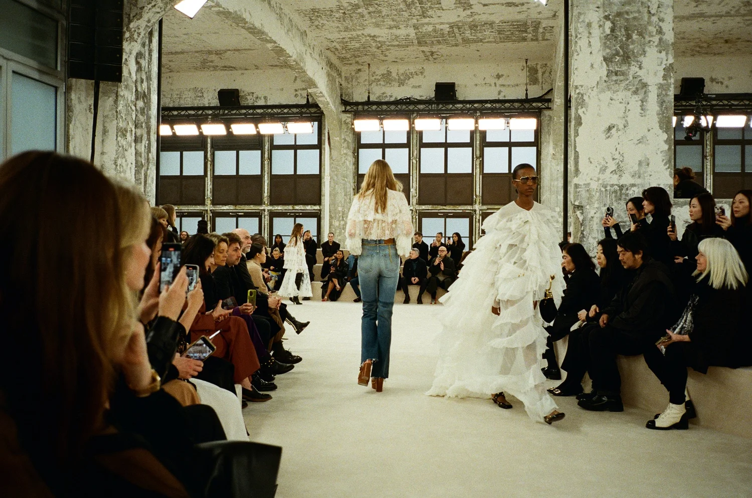 Chloé FW24 Show photo 11