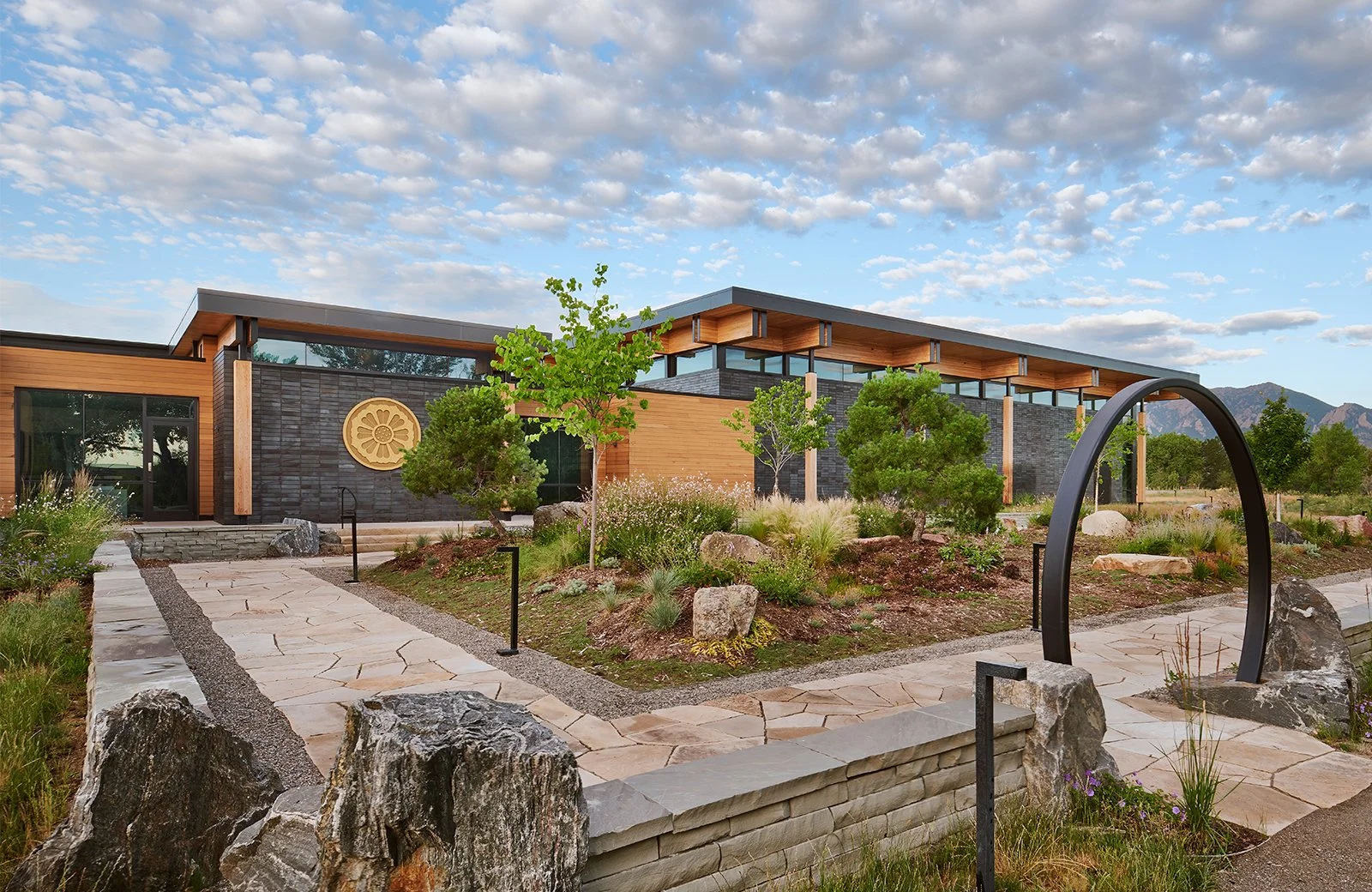 Great Dharma Chan Monastery won the Green Building of the year for 2022. Designed by Sopher Sparn Architects