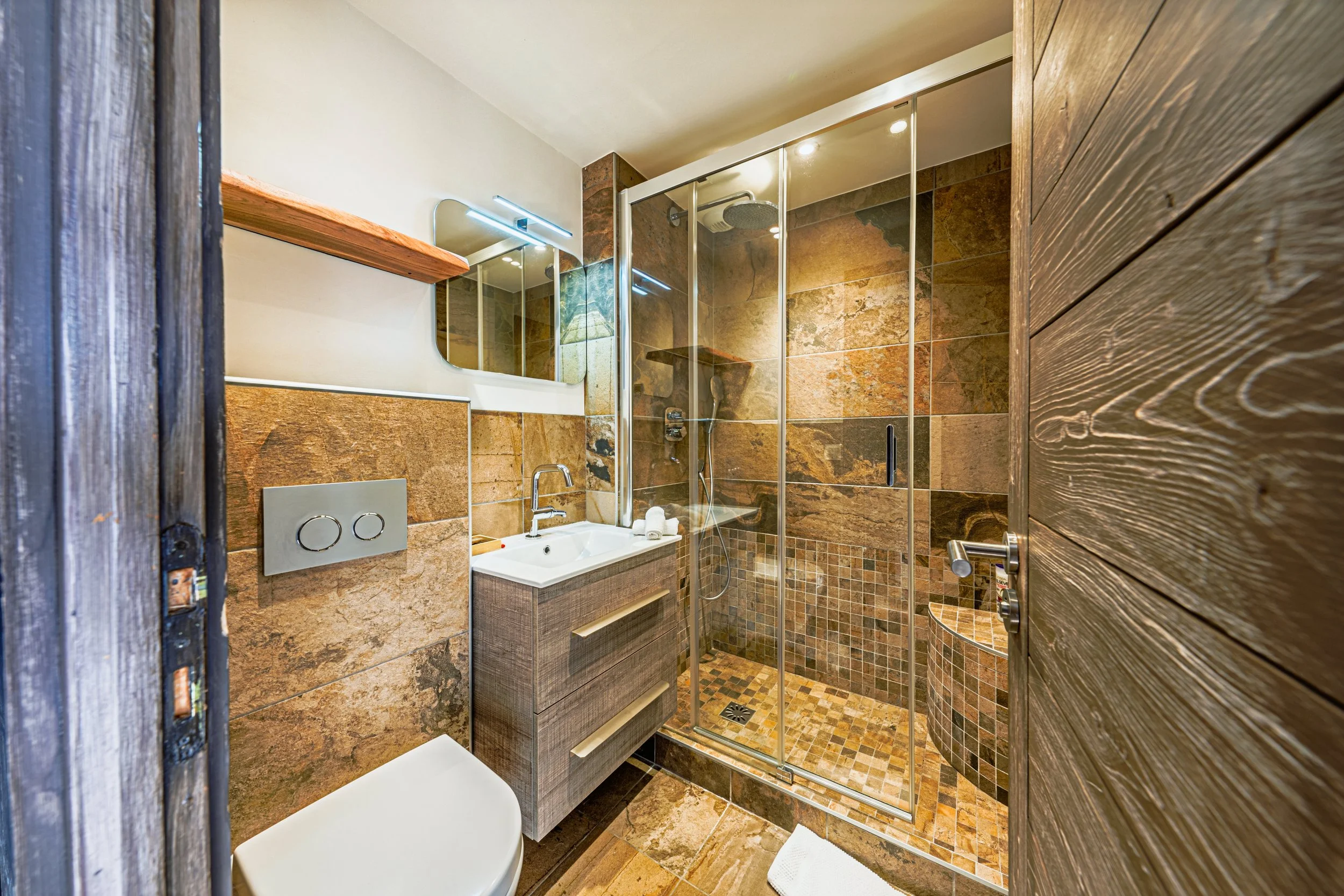 Principal Bathroom