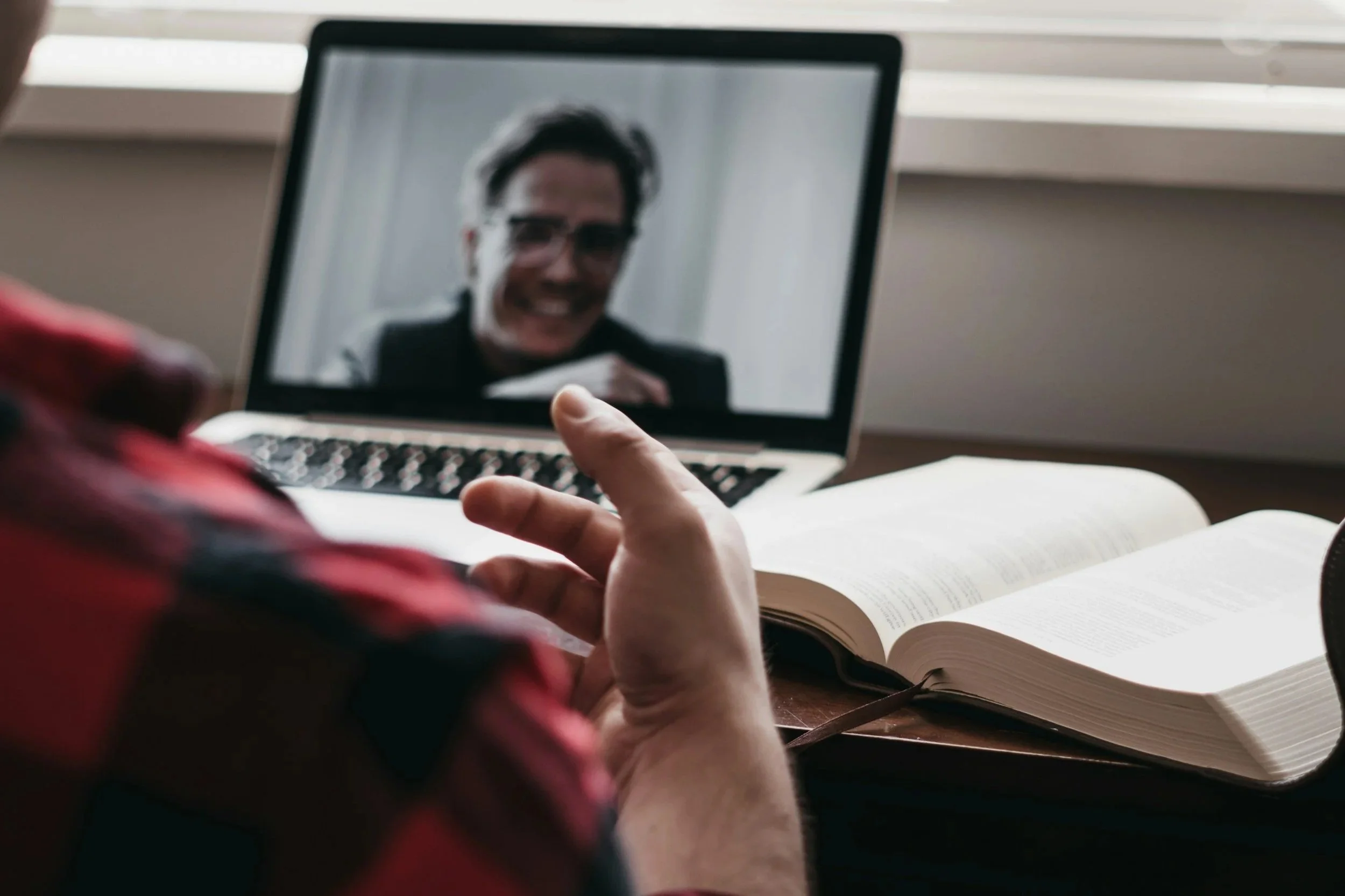 Funktioniert psychologische Online‑Beratung? Chancen, Grenzen und was die Forschung sagt