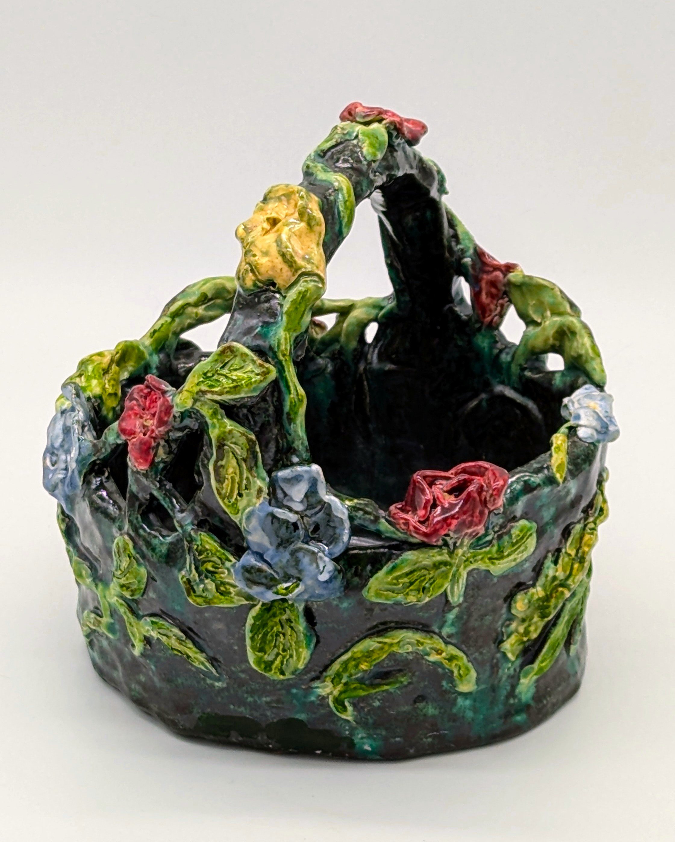 Botanical Basket
clay, glaze
12" x 12"
SOLD