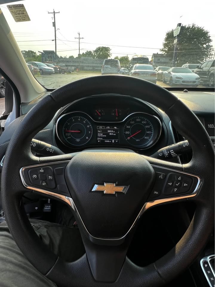 4 steering wheel.jpg