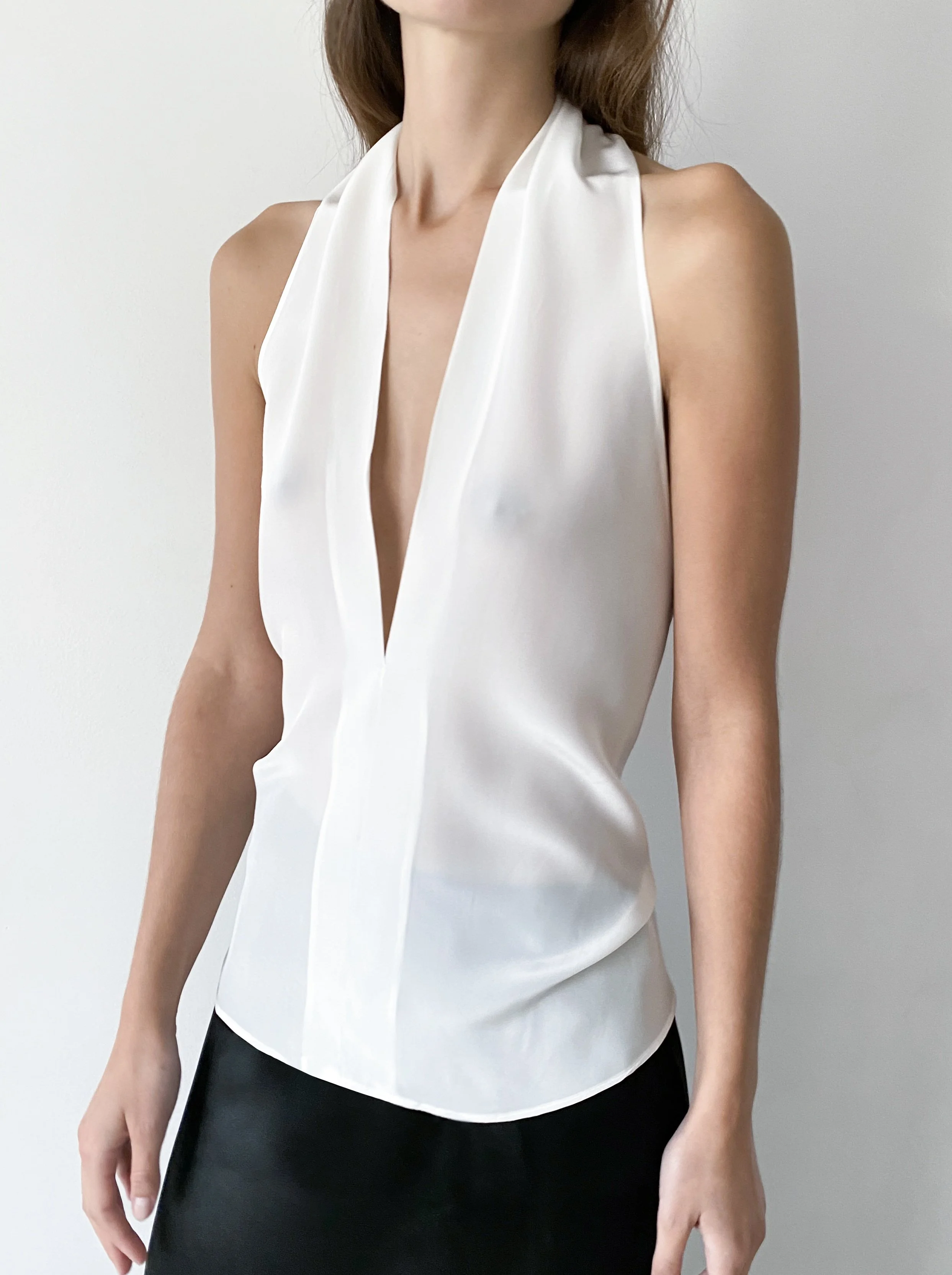 V neck open back top 490€ - R$ 3000