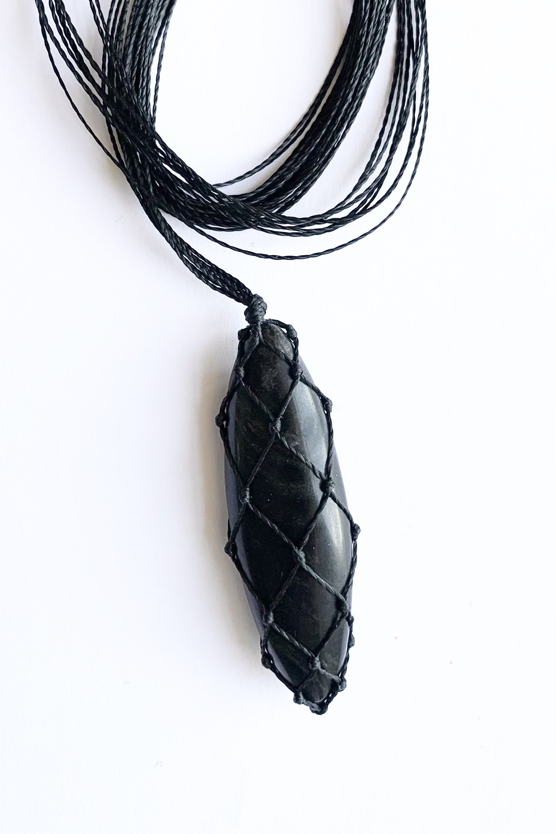 Black onyx macrame oval pendant necklace
