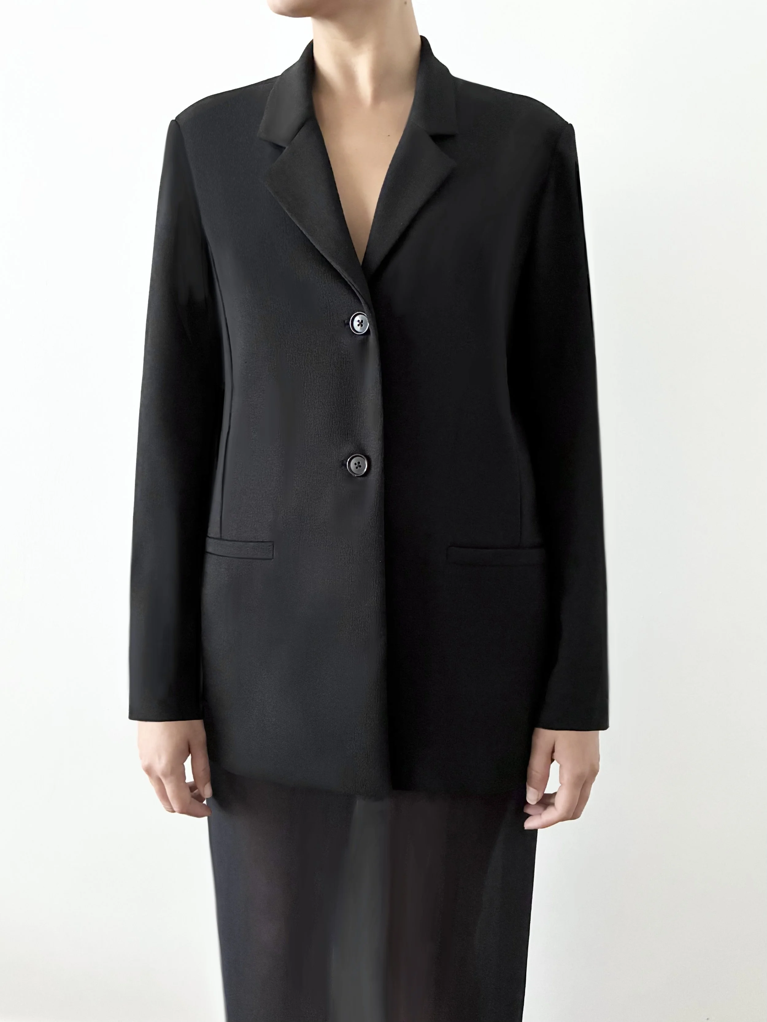 Soft silk crepe tailored jacket 780€ - R$ 4800